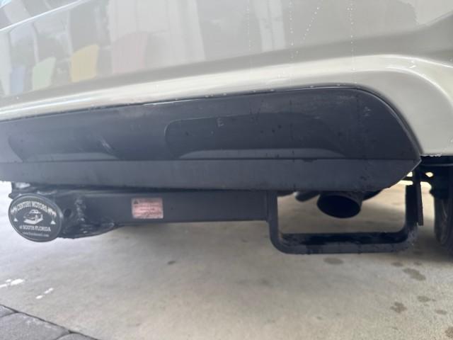 2010 Blizzard Pearl /Black Toyota Highlander SE LOW MILES 55,307 4WD (5TDJK3EH9AS) with an 3.5L V6 Cylinder Engine engine, Automatic transmission, located at 4701 North Dixie Hwy, Pompano Beach, FL, 33064, (954) 422-2889, 26.240938, -80.123474 - OUR WEBPAGE FLORIDACARS1.COM HAS OVER 100 PHOTOS AND FREE CARFAX LINK 2010 TOYOTA HIGHLANDER SE 4 WHEEL DRIVE THIRD ROW SUNROOF PEARL WHITE LEATHER TOW PACKAGE VIN: 5TDJK3EH9AS008451 5 T D J K 3 E H 9 A S 0 0 8 4 5 1 4 DOOR WAGON/SPORT UTILITY 3.5L V6 F DOHC 24V GASOLINE 23 MPG ALL WHEEL DRIVE Featu - Photo#98