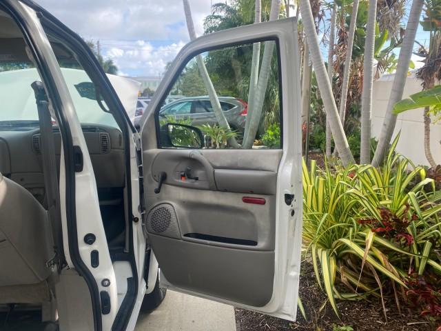 2001 White /Pewter Chevrolet Astro Cargo Van LOW MILES 84,812 (1GCDM19W71B) with an 4.3L Vortec 4300 Scpi V6 Engine engine, Automatic transmission, located at 4701 North Dixie Hwy, Pompano Beach, FL, 33064, (954) 422-2889, 26.240938, -80.123474 - OUR WEBPAGE FLORIDACARS1.COM HAS OVER 100 PHOTOS AND FREE CARFAX LINK 2001 CHEVROLET ASTRO VIN: 1GCDM19W71B154603 1 G C D M 1 9 W 7 1 B 1 5 4 6 0 3 VAN 4.3L V6 F OHV 12V GASOLINE 22 MPG REAR WHEEL DRIVE Features ABS Brakes Air Conditioning AM/FM Stereo Automatic Transmission CD Audio Cloth Seats Cru - Photo#11