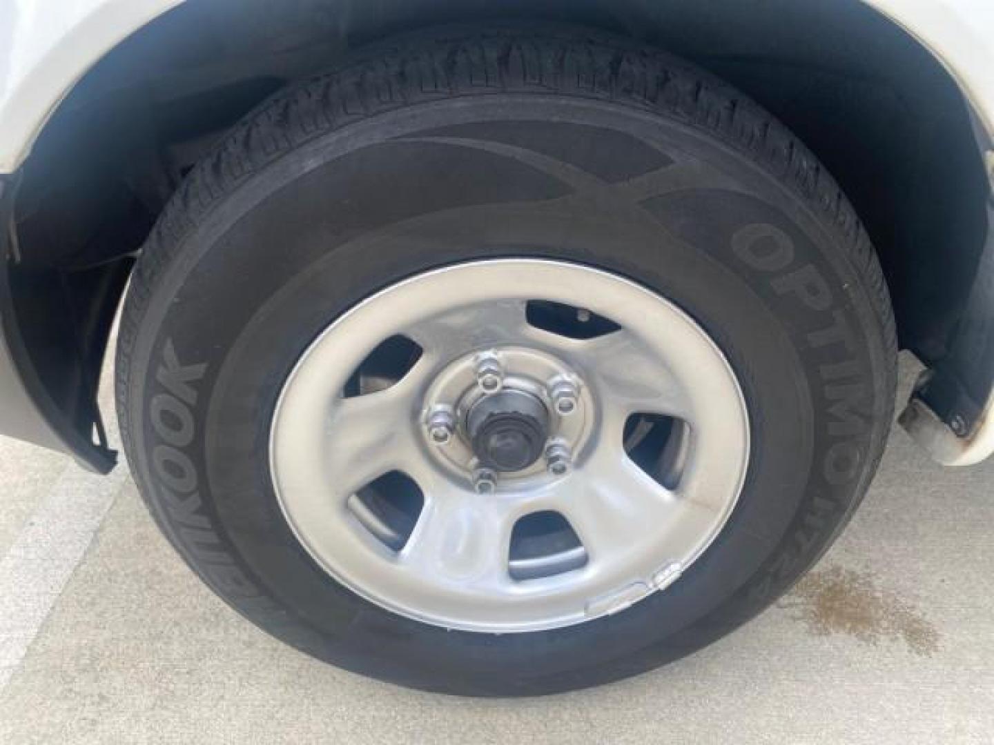 2001 White /Pewter Chevrolet Astro Cargo Van LOW MILES 84,812 (1GCDM19W71B) with an 4.3L Vortec 4300 Scpi V6 Engine engine, Automatic transmission, located at 4701 North Dixie Hwy, Pompano Beach, FL, 33064, (954) 422-2889, 26.240938, -80.123474 - OUR WEBPAGE FLORIDACARS1.COM HAS OVER 100 PHOTOS AND FREE CARFAX LINK 2001 CHEVROLET ASTRO VIN: 1GCDM19W71B154603 1 G C D M 1 9 W 7 1 B 1 5 4 6 0 3 VAN 4.3L V6 F OHV 12V GASOLINE 22 MPG REAR WHEEL DRIVE Features ABS Brakes Air Conditioning AM/FM Stereo Automatic Transmission CD Audio Cloth Seats Cru - Photo#19