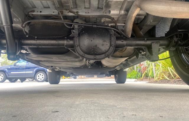 2001 White /Pewter Chevrolet Astro Cargo Van LOW MILES 84,812 (1GCDM19W71B) with an 4.3L Vortec 4300 Scpi V6 Engine engine, Automatic transmission, located at 4701 North Dixie Hwy, Pompano Beach, FL, 33064, (954) 422-2889, 26.240938, -80.123474 - OUR WEBPAGE FLORIDACARS1.COM HAS OVER 100 PHOTOS AND FREE CARFAX LINK 2001 CHEVROLET ASTRO VIN: 1GCDM19W71B154603 1 G C D M 1 9 W 7 1 B 1 5 4 6 0 3 VAN 4.3L V6 F OHV 12V GASOLINE 22 MPG REAR WHEEL DRIVE Features ABS Brakes Air Conditioning AM/FM Stereo Automatic Transmission CD Audio Cloth Seats Cru - Photo#22