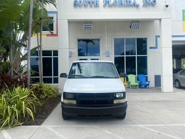 2001 White /Pewter Chevrolet Astro Cargo Van LOW MILES 84,812 (1GCDM19W71B) with an 4.3L Vortec 4300 Scpi V6 Engine engine, Automatic transmission, located at 4701 North Dixie Hwy, Pompano Beach, FL, 33064, (954) 422-2889, 26.240938, -80.123474 - OUR WEBPAGE FLORIDACARS1.COM HAS OVER 100 PHOTOS AND FREE CARFAX LINK 2001 CHEVROLET ASTRO VIN: 1GCDM19W71B154603 1 G C D M 1 9 W 7 1 B 1 5 4 6 0 3 VAN 4.3L V6 F OHV 12V GASOLINE 22 MPG REAR WHEEL DRIVE Features ABS Brakes Air Conditioning AM/FM Stereo Automatic Transmission CD Audio Cloth Seats Cru - Photo#27