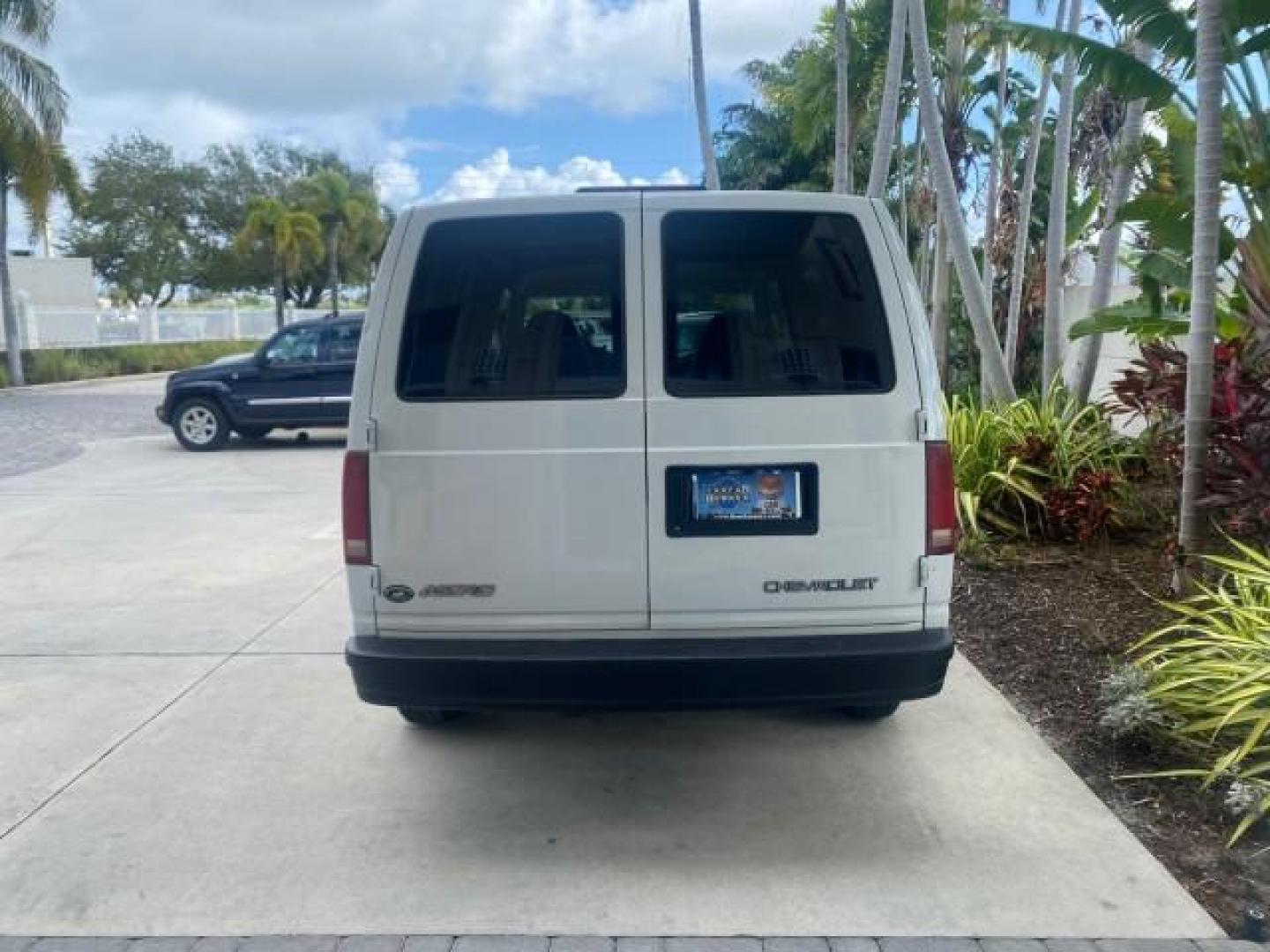 2001 White /Pewter Chevrolet Astro Cargo Van LOW MILES 84,812 (1GCDM19W71B) with an 4.3L Vortec 4300 Scpi V6 Engine engine, Automatic transmission, located at 4701 North Dixie Hwy, Pompano Beach, FL, 33064, (954) 422-2889, 26.240938, -80.123474 - OUR WEBPAGE FLORIDACARS1.COM HAS OVER 100 PHOTOS AND FREE CARFAX LINK 2001 CHEVROLET ASTRO VIN: 1GCDM19W71B154603 1 G C D M 1 9 W 7 1 B 1 5 4 6 0 3 VAN 4.3L V6 F OHV 12V GASOLINE 22 MPG REAR WHEEL DRIVE Features ABS Brakes Air Conditioning AM/FM Stereo Automatic Transmission CD Audio Cloth Seats Cru - Photo#35