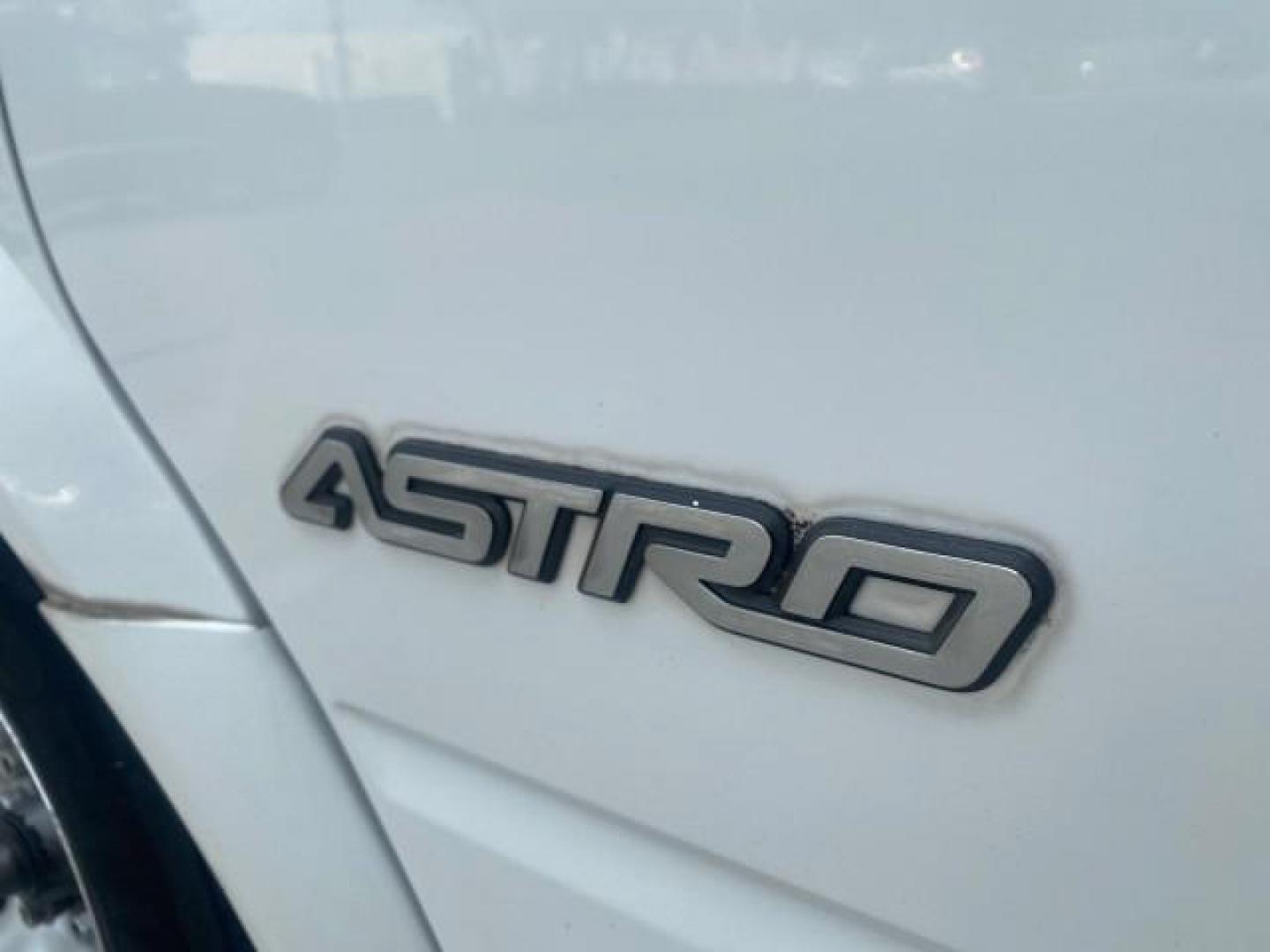 2001 White /Pewter Chevrolet Astro Cargo Van LOW MILES 84,812 (1GCDM19W71B) with an 4.3L Vortec 4300 Scpi V6 Engine engine, Automatic transmission, located at 4701 North Dixie Hwy, Pompano Beach, FL, 33064, (954) 422-2889, 26.240938, -80.123474 - OUR WEBPAGE FLORIDACARS1.COM HAS OVER 100 PHOTOS AND FREE CARFAX LINK 2001 CHEVROLET ASTRO VIN: 1GCDM19W71B154603 1 G C D M 1 9 W 7 1 B 1 5 4 6 0 3 VAN 4.3L V6 F OHV 12V GASOLINE 22 MPG REAR WHEEL DRIVE Features ABS Brakes Air Conditioning AM/FM Stereo Automatic Transmission CD Audio Cloth Seats Cru - Photo#39