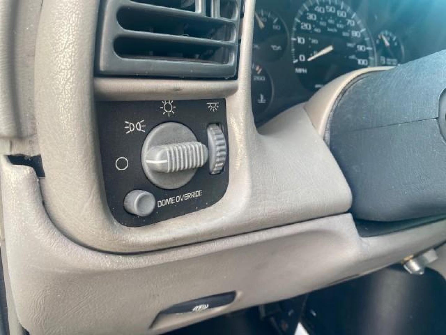 2001 White /Pewter Chevrolet Astro Cargo Van LOW MILES 84,812 (1GCDM19W71B) with an 4.3L Vortec 4300 Scpi V6 Engine engine, Automatic transmission, located at 4701 North Dixie Hwy, Pompano Beach, FL, 33064, (954) 422-2889, 26.240938, -80.123474 - OUR WEBPAGE FLORIDACARS1.COM HAS OVER 100 PHOTOS AND FREE CARFAX LINK 2001 CHEVROLET ASTRO VIN: 1GCDM19W71B154603 1 G C D M 1 9 W 7 1 B 1 5 4 6 0 3 VAN 4.3L V6 F OHV 12V GASOLINE 22 MPG REAR WHEEL DRIVE Features ABS Brakes Air Conditioning AM/FM Stereo Automatic Transmission CD Audio Cloth Seats Cru - Photo#52