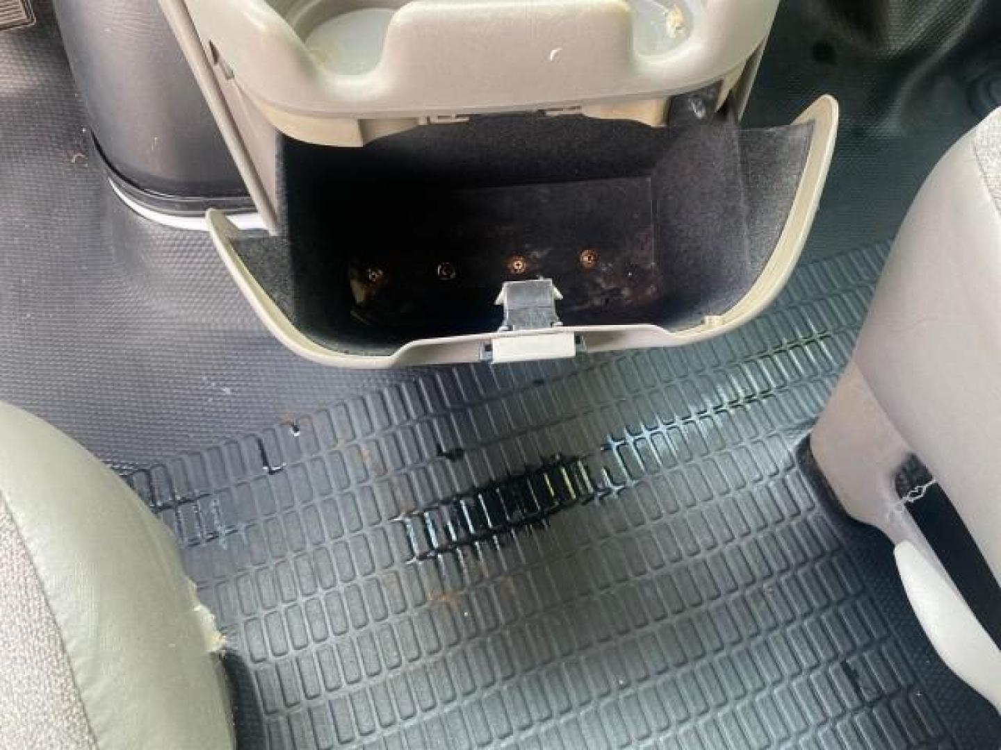 2001 White /Pewter Chevrolet Astro Cargo Van LOW MILES 84,812 (1GCDM19W71B) with an 4.3L Vortec 4300 Scpi V6 Engine engine, Automatic transmission, located at 4701 North Dixie Hwy, Pompano Beach, FL, 33064, (954) 422-2889, 26.240938, -80.123474 - OUR WEBPAGE FLORIDACARS1.COM HAS OVER 100 PHOTOS AND FREE CARFAX LINK 2001 CHEVROLET ASTRO VIN: 1GCDM19W71B154603 1 G C D M 1 9 W 7 1 B 1 5 4 6 0 3 VAN 4.3L V6 F OHV 12V GASOLINE 22 MPG REAR WHEEL DRIVE Features ABS Brakes Air Conditioning AM/FM Stereo Automatic Transmission CD Audio Cloth Seats Cru - Photo#58