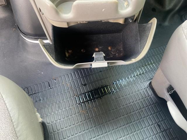 2001 White /Pewter Chevrolet Astro Cargo Van LOW MILES 84,812 (1GCDM19W71B) with an 4.3L Vortec 4300 Scpi V6 Engine engine, Automatic transmission, located at 4701 North Dixie Hwy, Pompano Beach, FL, 33064, (954) 422-2889, 26.240938, -80.123474 - OUR WEBPAGE FLORIDACARS1.COM HAS OVER 100 PHOTOS AND FREE CARFAX LINK 2001 CHEVROLET ASTRO VIN: 1GCDM19W71B154603 1 G C D M 1 9 W 7 1 B 1 5 4 6 0 3 VAN 4.3L V6 F OHV 12V GASOLINE 22 MPG REAR WHEEL DRIVE Features ABS Brakes Air Conditioning AM/FM Stereo Automatic Transmission CD Audio Cloth Seats Cru - Photo#58