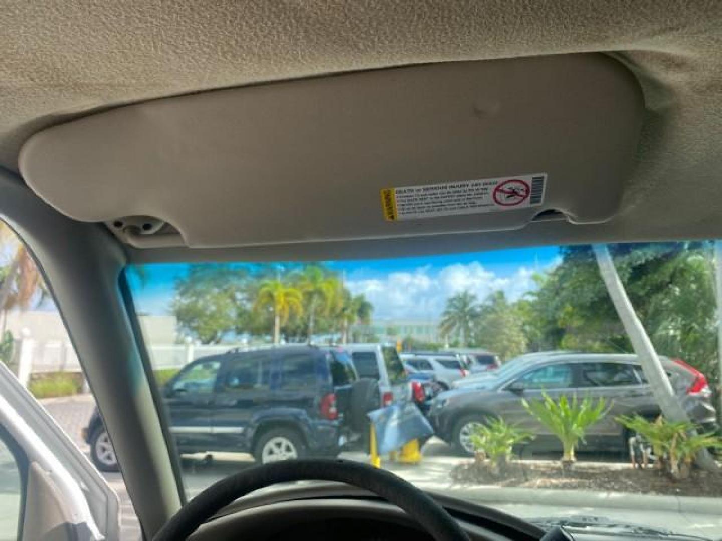 2001 White /Pewter Chevrolet Astro Cargo Van LOW MILES 84,812 (1GCDM19W71B) with an 4.3L Vortec 4300 Scpi V6 Engine engine, Automatic transmission, located at 4701 North Dixie Hwy, Pompano Beach, FL, 33064, (954) 422-2889, 26.240938, -80.123474 - OUR WEBPAGE FLORIDACARS1.COM HAS OVER 100 PHOTOS AND FREE CARFAX LINK 2001 CHEVROLET ASTRO VIN: 1GCDM19W71B154603 1 G C D M 1 9 W 7 1 B 1 5 4 6 0 3 VAN 4.3L V6 F OHV 12V GASOLINE 22 MPG REAR WHEEL DRIVE Features ABS Brakes Air Conditioning AM/FM Stereo Automatic Transmission CD Audio Cloth Seats Cru - Photo#59