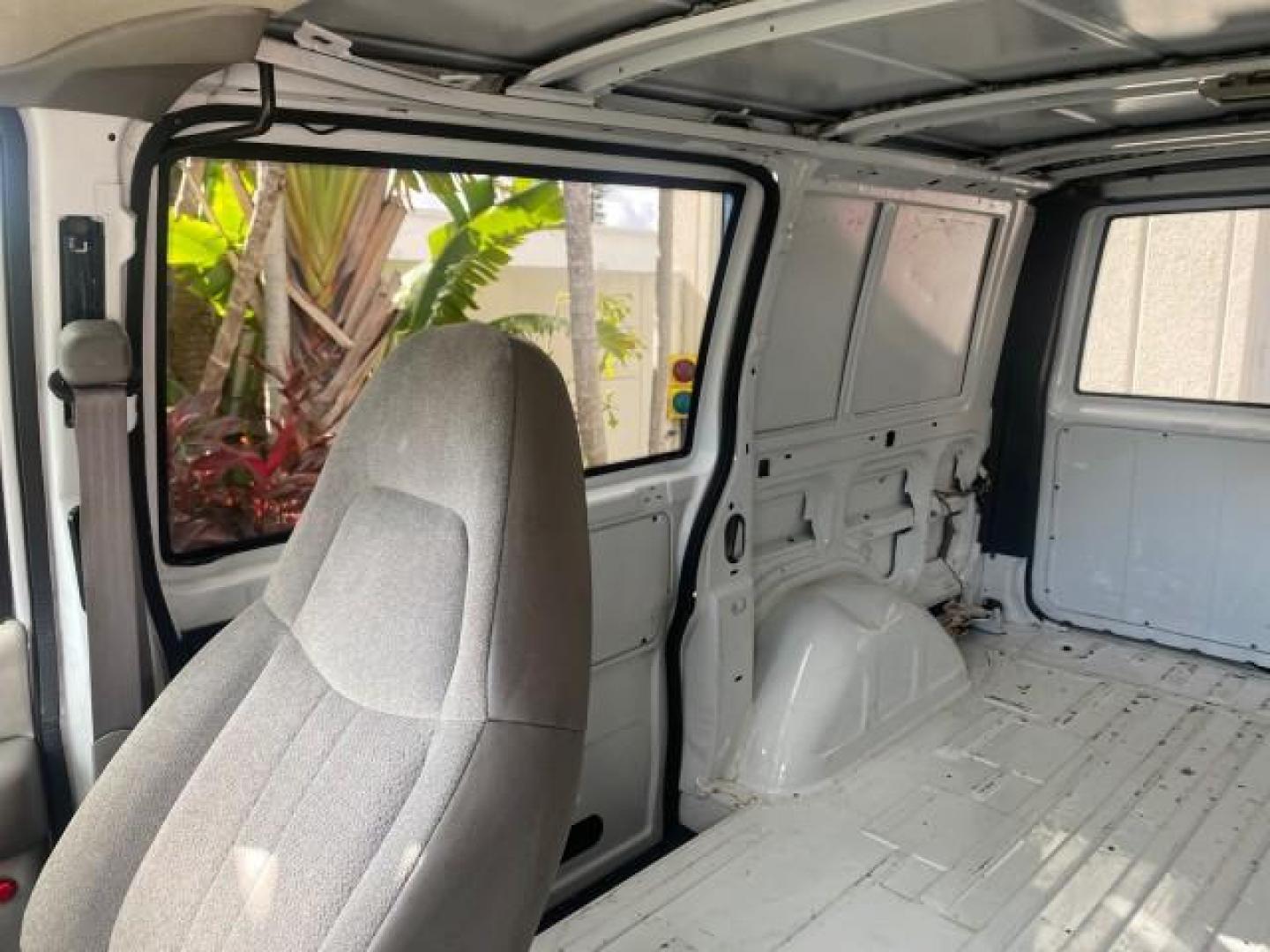 2001 White /Pewter Chevrolet Astro Cargo Van LOW MILES 84,812 (1GCDM19W71B) with an 4.3L Vortec 4300 Scpi V6 Engine engine, Automatic transmission, located at 4701 North Dixie Hwy, Pompano Beach, FL, 33064, (954) 422-2889, 26.240938, -80.123474 - OUR WEBPAGE FLORIDACARS1.COM HAS OVER 100 PHOTOS AND FREE CARFAX LINK 2001 CHEVROLET ASTRO VIN: 1GCDM19W71B154603 1 G C D M 1 9 W 7 1 B 1 5 4 6 0 3 VAN 4.3L V6 F OHV 12V GASOLINE 22 MPG REAR WHEEL DRIVE Features ABS Brakes Air Conditioning AM/FM Stereo Automatic Transmission CD Audio Cloth Seats Cru - Photo#63