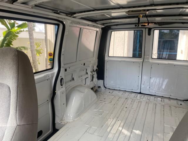 2001 White /Pewter Chevrolet Astro Cargo Van LOW MILES 84,812 (1GCDM19W71B) with an 4.3L Vortec 4300 Scpi V6 Engine engine, Automatic transmission, located at 4701 North Dixie Hwy, Pompano Beach, FL, 33064, (954) 422-2889, 26.240938, -80.123474 - OUR WEBPAGE FLORIDACARS1.COM HAS OVER 100 PHOTOS AND FREE CARFAX LINK 2001 CHEVROLET ASTRO VIN: 1GCDM19W71B154603 1 G C D M 1 9 W 7 1 B 1 5 4 6 0 3 VAN 4.3L V6 F OHV 12V GASOLINE 22 MPG REAR WHEEL DRIVE Features ABS Brakes Air Conditioning AM/FM Stereo Automatic Transmission CD Audio Cloth Seats Cru - Photo#64