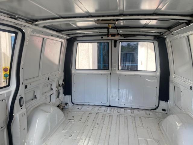 2001 White /Pewter Chevrolet Astro Cargo Van LOW MILES 84,812 (1GCDM19W71B) with an 4.3L Vortec 4300 Scpi V6 Engine engine, Automatic transmission, located at 4701 North Dixie Hwy, Pompano Beach, FL, 33064, (954) 422-2889, 26.240938, -80.123474 - OUR WEBPAGE FLORIDACARS1.COM HAS OVER 100 PHOTOS AND FREE CARFAX LINK 2001 CHEVROLET ASTRO VIN: 1GCDM19W71B154603 1 G C D M 1 9 W 7 1 B 1 5 4 6 0 3 VAN 4.3L V6 F OHV 12V GASOLINE 22 MPG REAR WHEEL DRIVE Features ABS Brakes Air Conditioning AM/FM Stereo Automatic Transmission CD Audio Cloth Seats Cru - Photo#65