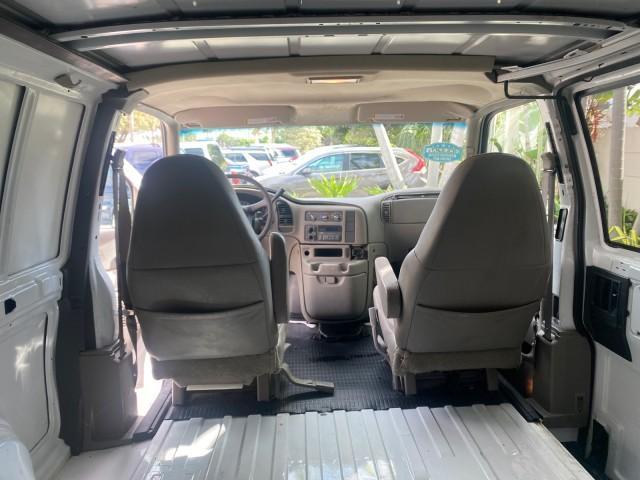 2001 White /Pewter Chevrolet Astro Cargo Van LOW MILES 84,812 (1GCDM19W71B) with an 4.3L Vortec 4300 Scpi V6 Engine engine, Automatic transmission, located at 4701 North Dixie Hwy, Pompano Beach, FL, 33064, (954) 422-2889, 26.240938, -80.123474 - OUR WEBPAGE FLORIDACARS1.COM HAS OVER 100 PHOTOS AND FREE CARFAX LINK 2001 CHEVROLET ASTRO VIN: 1GCDM19W71B154603 1 G C D M 1 9 W 7 1 B 1 5 4 6 0 3 VAN 4.3L V6 F OHV 12V GASOLINE 22 MPG REAR WHEEL DRIVE Features ABS Brakes Air Conditioning AM/FM Stereo Automatic Transmission CD Audio Cloth Seats Cru - Photo#70