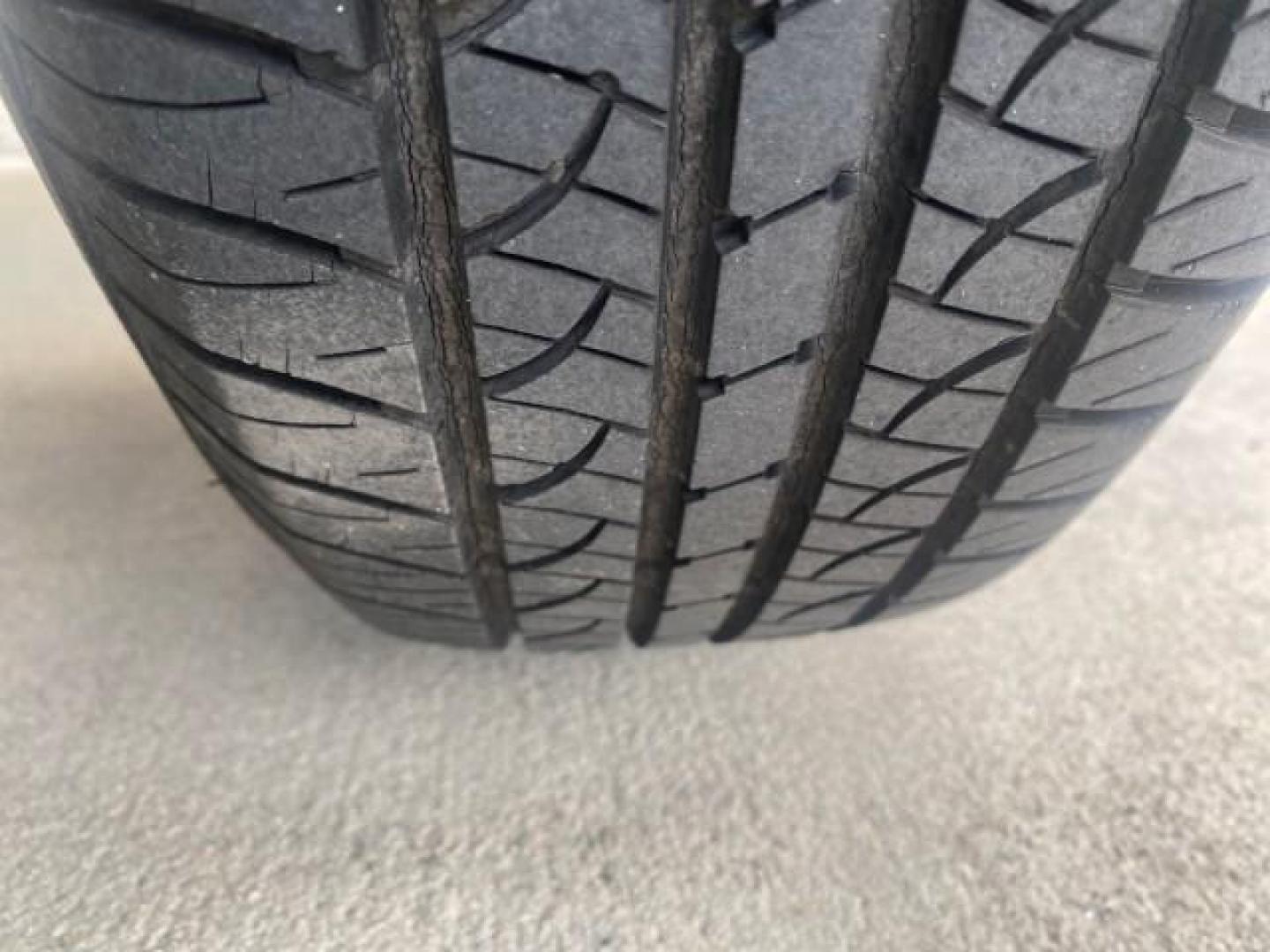 2001 White /Pewter Chevrolet Astro Cargo Van LOW MILES 84,812 (1GCDM19W71B) with an 4.3L Vortec 4300 Scpi V6 Engine engine, Automatic transmission, located at 4701 North Dixie Hwy, Pompano Beach, FL, 33064, (954) 422-2889, 26.240938, -80.123474 - OUR WEBPAGE FLORIDACARS1.COM HAS OVER 100 PHOTOS AND FREE CARFAX LINK 2001 CHEVROLET ASTRO VIN: 1GCDM19W71B154603 1 G C D M 1 9 W 7 1 B 1 5 4 6 0 3 VAN 4.3L V6 F OHV 12V GASOLINE 22 MPG REAR WHEEL DRIVE Features ABS Brakes Air Conditioning AM/FM Stereo Automatic Transmission CD Audio Cloth Seats Cru - Photo#77