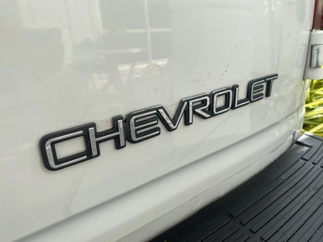 2001 White /Pewter Chevrolet Astro Cargo Van LOW MILES 84,812 (1GCDM19W71B) with an 4.3L Vortec 4300 Scpi V6 Engine engine, Automatic transmission, located at 4701 North Dixie Hwy, Pompano Beach, FL, 33064, (954) 422-2889, 26.240938, -80.123474 - OUR WEBPAGE FLORIDACARS1.COM HAS OVER 100 PHOTOS AND FREE CARFAX LINK 2001 CHEVROLET ASTRO VIN: 1GCDM19W71B154603 1 G C D M 1 9 W 7 1 B 1 5 4 6 0 3 VAN 4.3L V6 F OHV 12V GASOLINE 22 MPG REAR WHEEL DRIVE Features ABS Brakes Air Conditioning AM/FM Stereo Automatic Transmission CD Audio Cloth Seats Cru - Photo#81