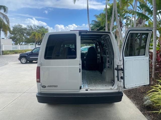 2001 White /Pewter Chevrolet Astro Cargo Van LOW MILES 84,812 (1GCDM19W71B) with an 4.3L Vortec 4300 Scpi V6 Engine engine, Automatic transmission, located at 4701 North Dixie Hwy, Pompano Beach, FL, 33064, (954) 422-2889, 26.240938, -80.123474 - OUR WEBPAGE FLORIDACARS1.COM HAS OVER 100 PHOTOS AND FREE CARFAX LINK 2001 CHEVROLET ASTRO VIN: 1GCDM19W71B154603 1 G C D M 1 9 W 7 1 B 1 5 4 6 0 3 VAN 4.3L V6 F OHV 12V GASOLINE 22 MPG REAR WHEEL DRIVE Features ABS Brakes Air Conditioning AM/FM Stereo Automatic Transmission CD Audio Cloth Seats Cru - Photo#90