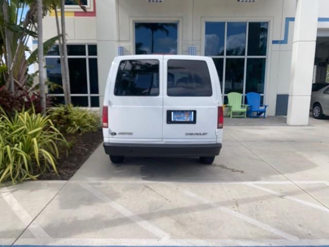 2001 White /Pewter Chevrolet Astro Cargo Van LOW MILES 84,812 (1GCDM19W71B) with an 4.3L Vortec 4300 Scpi V6 Engine engine, Automatic transmission, located at 4701 North Dixie Hwy, Pompano Beach, FL, 33064, (954) 422-2889, 26.240938, -80.123474 - OUR WEBPAGE FLORIDACARS1.COM HAS OVER 100 PHOTOS AND FREE CARFAX LINK 2001 CHEVROLET ASTRO VIN: 1GCDM19W71B154603 1 G C D M 1 9 W 7 1 B 1 5 4 6 0 3 VAN 4.3L V6 F OHV 12V GASOLINE 22 MPG REAR WHEEL DRIVE Features ABS Brakes Air Conditioning AM/FM Stereo Automatic Transmission CD Audio Cloth Seats Cru - Photo#92