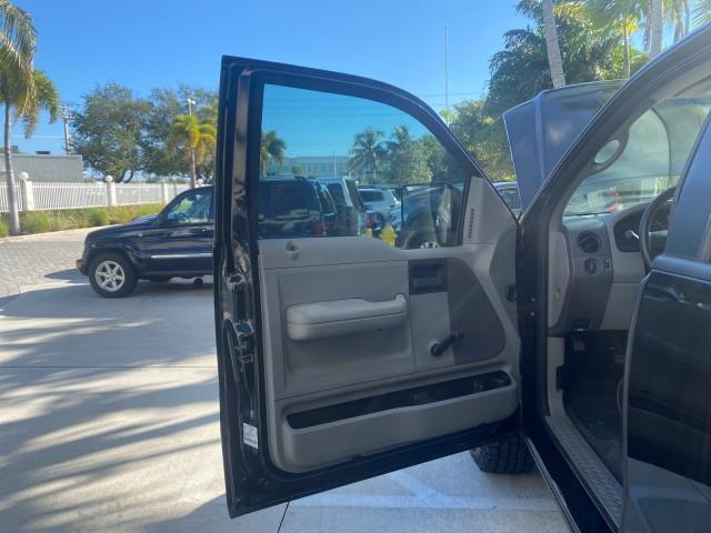 2006 Black /Flint Ford F-150 STX 4 DOOR LOW MILES 92,223 (1FTRX12W56N) with an 4.6L EFI V8 Engine engine, Automatic transmission, located at 4701 North Dixie Hwy, Pompano Beach, FL, 33064, (954) 422-2889, 26.240938, -80.123474 - OUR WEBPAGE FLORIDACARS1.COM HAS OVER 100 PHOTOS AND FREE CARFAX LINK 2006 FORD F-150 XL STX 4 DOOR EXTRA CAB ICE COLD AIR VIN: 1FTRX12W56NA41794 1 F T R X 1 2 W 5 6 N A 4 1 7 9 4 4 DOOR EXTENDED CAB PICKUP 4.6L V8 F GASOLINE 19 MPG REAR WHEEL DRIVE Features ABS Brakes Air Conditioning Alloy Wheels - Photo#9