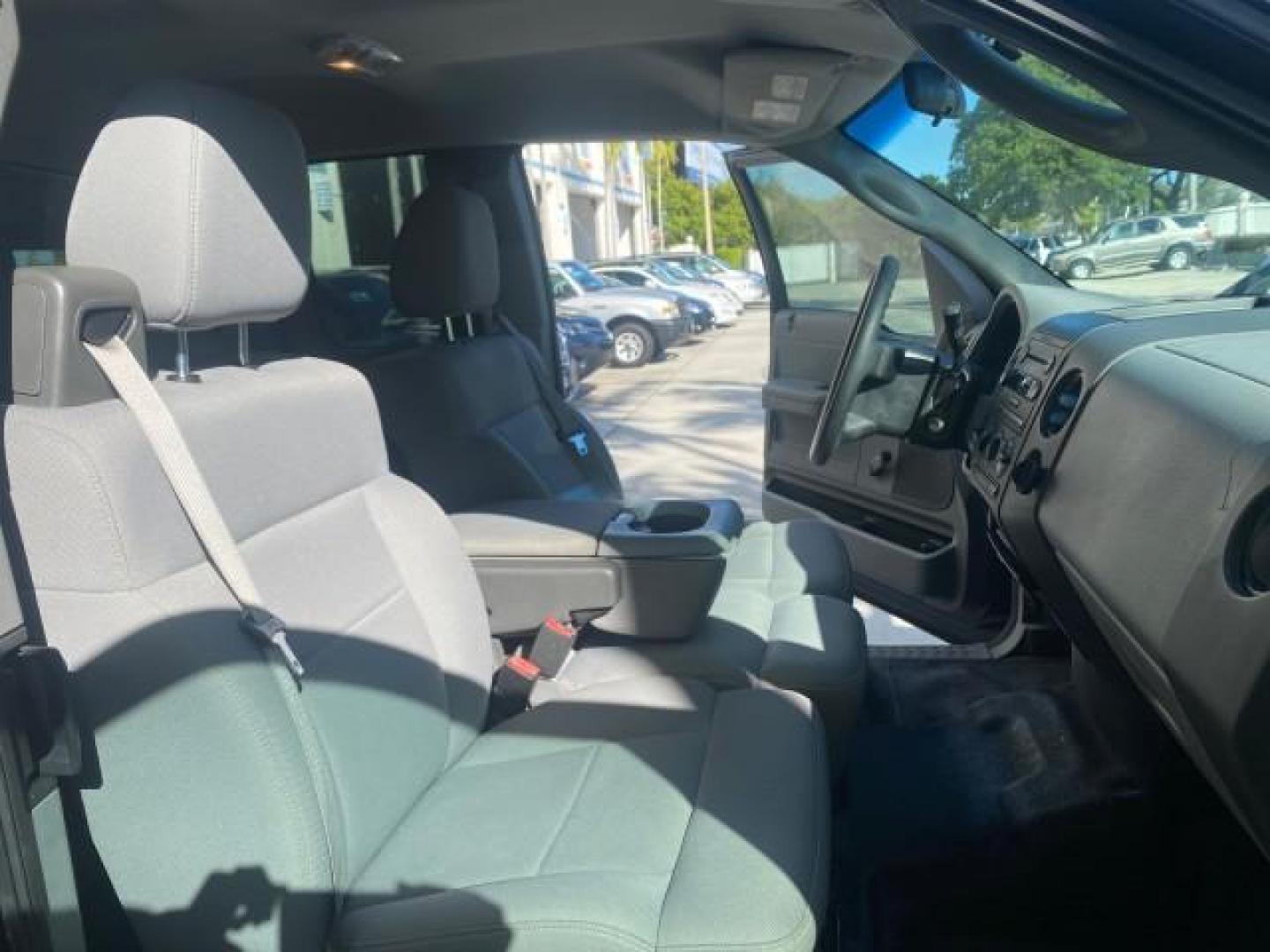 2006 Black /Flint Ford F-150 STX 4 DOOR LOW MILES 92,223 (1FTRX12W56N) with an 4.6L EFI V8 Engine engine, Automatic transmission, located at 4701 North Dixie Hwy, Pompano Beach, FL, 33064, (954) 422-2889, 26.240938, -80.123474 - OUR WEBPAGE FLORIDACARS1.COM HAS OVER 100 PHOTOS AND FREE CARFAX LINK 2006 FORD F-150 XL STX 4 DOOR EXTRA CAB ICE COLD AIR VIN: 1FTRX12W56NA41794 1 F T R X 1 2 W 5 6 N A 4 1 7 9 4 4 DOOR EXTENDED CAB PICKUP 4.6L V8 F GASOLINE 19 MPG REAR WHEEL DRIVE Features ABS Brakes Air Conditioning Alloy Wheels - Photo#12