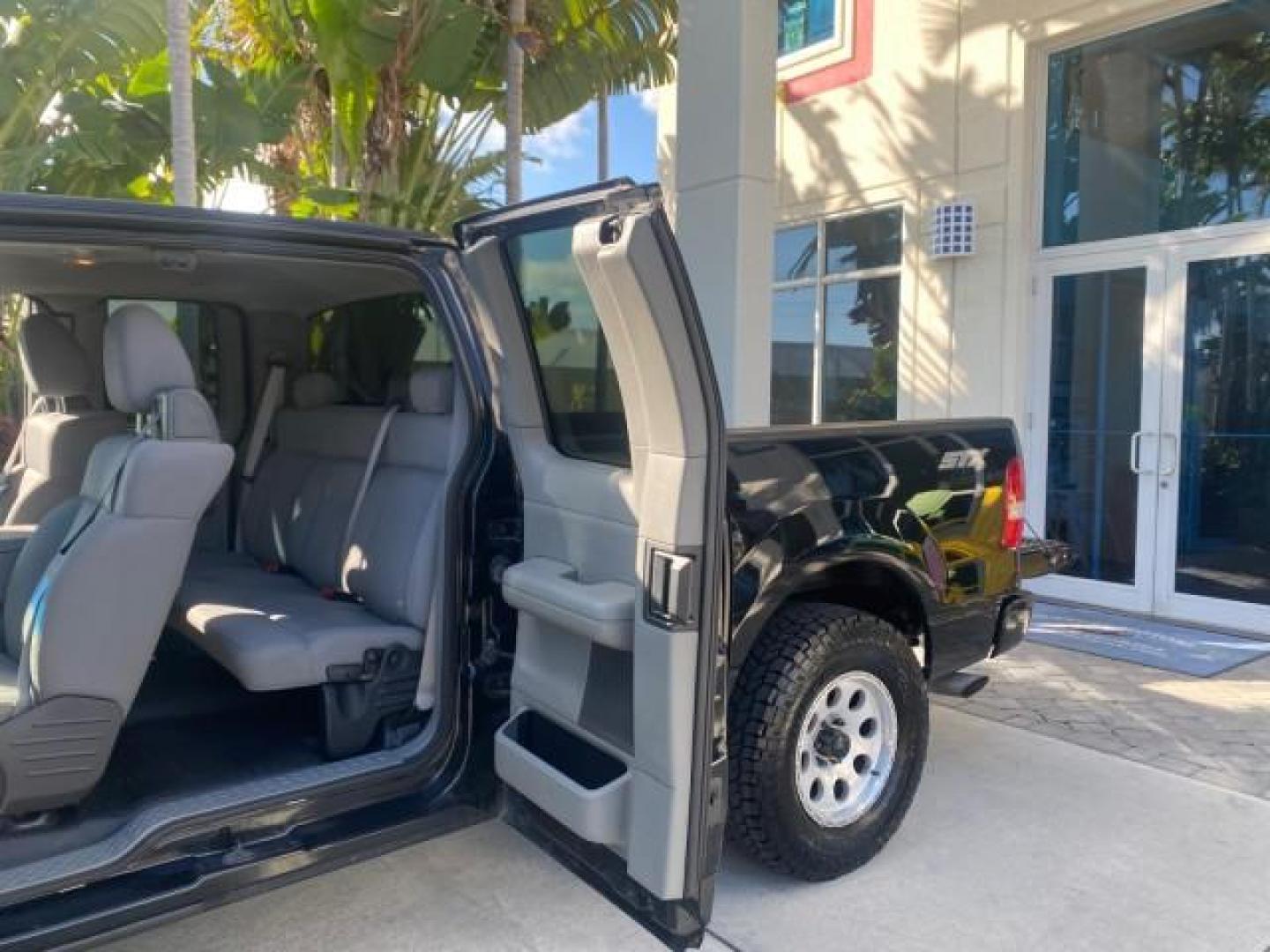 2006 Black /Flint Ford F-150 STX 4 DOOR LOW MILES 92,223 (1FTRX12W56N) with an 4.6L EFI V8 Engine engine, Automatic transmission, located at 4701 North Dixie Hwy, Pompano Beach, FL, 33064, (954) 422-2889, 26.240938, -80.123474 - OUR WEBPAGE FLORIDACARS1.COM HAS OVER 100 PHOTOS AND FREE CARFAX LINK 2006 FORD F-150 XL STX 4 DOOR EXTRA CAB ICE COLD AIR VIN: 1FTRX12W56NA41794 1 F T R X 1 2 W 5 6 N A 4 1 7 9 4 4 DOOR EXTENDED CAB PICKUP 4.6L V8 F GASOLINE 19 MPG REAR WHEEL DRIVE Features ABS Brakes Air Conditioning Alloy Wheels - Photo#13