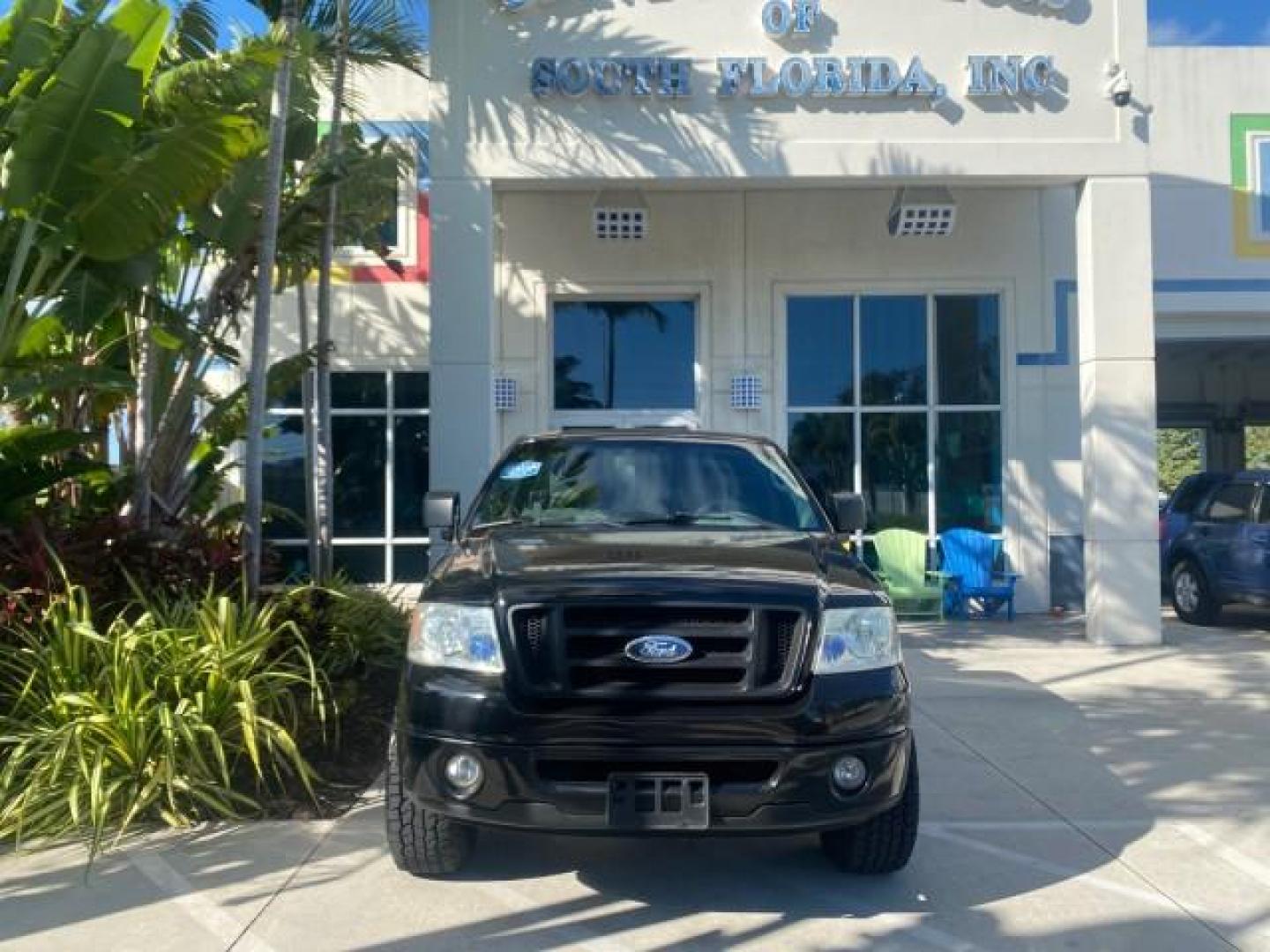 2006 Black /Flint Ford F-150 STX 4 DOOR LOW MILES 92,223 (1FTRX12W56N) with an 4.6L EFI V8 Engine engine, Automatic transmission, located at 4701 North Dixie Hwy, Pompano Beach, FL, 33064, (954) 422-2889, 26.240938, -80.123474 - OUR WEBPAGE FLORIDACARS1.COM HAS OVER 100 PHOTOS AND FREE CARFAX LINK 2006 FORD F-150 XL STX 4 DOOR EXTRA CAB ICE COLD AIR VIN: 1FTRX12W56NA41794 1 F T R X 1 2 W 5 6 N A 4 1 7 9 4 4 DOOR EXTENDED CAB PICKUP 4.6L V8 F GASOLINE 19 MPG REAR WHEEL DRIVE Features ABS Brakes Air Conditioning Alloy Wheels - Photo#27