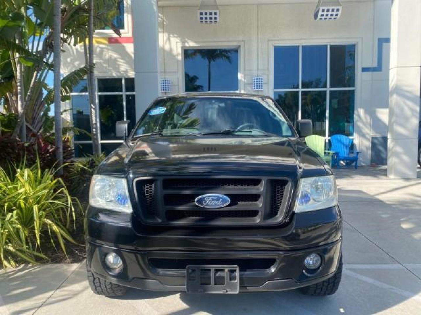 2006 Black /Flint Ford F-150 STX 4 DOOR LOW MILES 92,223 (1FTRX12W56N) with an 4.6L EFI V8 Engine engine, Automatic transmission, located at 4701 North Dixie Hwy, Pompano Beach, FL, 33064, (954) 422-2889, 26.240938, -80.123474 - OUR WEBPAGE FLORIDACARS1.COM HAS OVER 100 PHOTOS AND FREE CARFAX LINK 2006 FORD F-150 XL STX 4 DOOR EXTRA CAB ICE COLD AIR VIN: 1FTRX12W56NA41794 1 F T R X 1 2 W 5 6 N A 4 1 7 9 4 4 DOOR EXTENDED CAB PICKUP 4.6L V8 F GASOLINE 19 MPG REAR WHEEL DRIVE Features ABS Brakes Air Conditioning Alloy Wheels - Photo#28