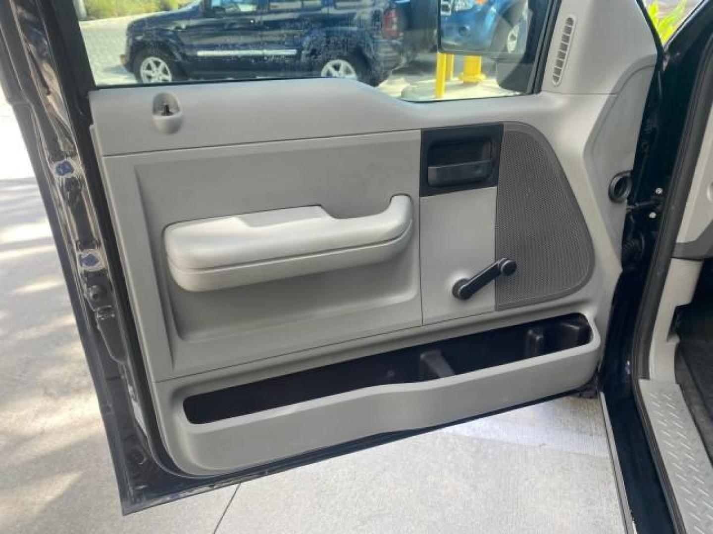 2006 Black /Flint Ford F-150 STX 4 DOOR LOW MILES 92,223 (1FTRX12W56N) with an 4.6L EFI V8 Engine engine, Automatic transmission, located at 4701 North Dixie Hwy, Pompano Beach, FL, 33064, (954) 422-2889, 26.240938, -80.123474 - OUR WEBPAGE FLORIDACARS1.COM HAS OVER 100 PHOTOS AND FREE CARFAX LINK 2006 FORD F-150 XL STX 4 DOOR EXTRA CAB ICE COLD AIR VIN: 1FTRX12W56NA41794 1 F T R X 1 2 W 5 6 N A 4 1 7 9 4 4 DOOR EXTENDED CAB PICKUP 4.6L V8 F GASOLINE 19 MPG REAR WHEEL DRIVE Features ABS Brakes Air Conditioning Alloy Wheels - Photo#44