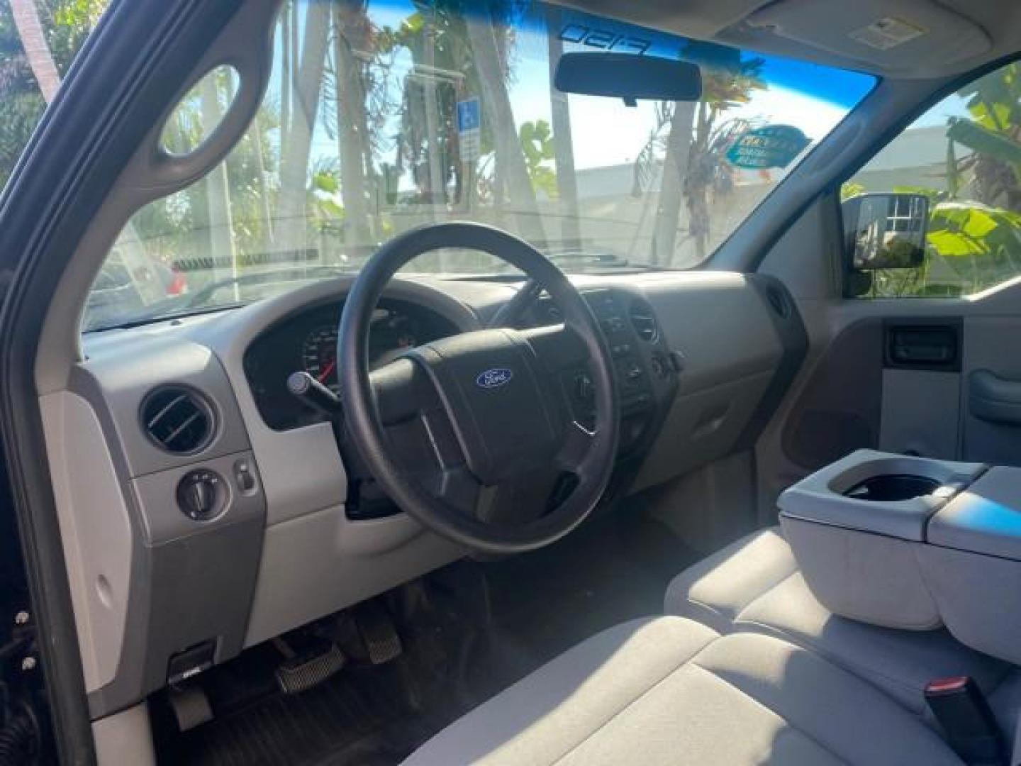 2006 Black /Flint Ford F-150 STX 4 DOOR LOW MILES 92,223 (1FTRX12W56N) with an 4.6L EFI V8 Engine engine, Automatic transmission, located at 4701 North Dixie Hwy, Pompano Beach, FL, 33064, (954) 422-2889, 26.240938, -80.123474 - OUR WEBPAGE FLORIDACARS1.COM HAS OVER 100 PHOTOS AND FREE CARFAX LINK 2006 FORD F-150 XL STX 4 DOOR EXTRA CAB ICE COLD AIR VIN: 1FTRX12W56NA41794 1 F T R X 1 2 W 5 6 N A 4 1 7 9 4 4 DOOR EXTENDED CAB PICKUP 4.6L V8 F GASOLINE 19 MPG REAR WHEEL DRIVE Features ABS Brakes Air Conditioning Alloy Wheels - Photo#49