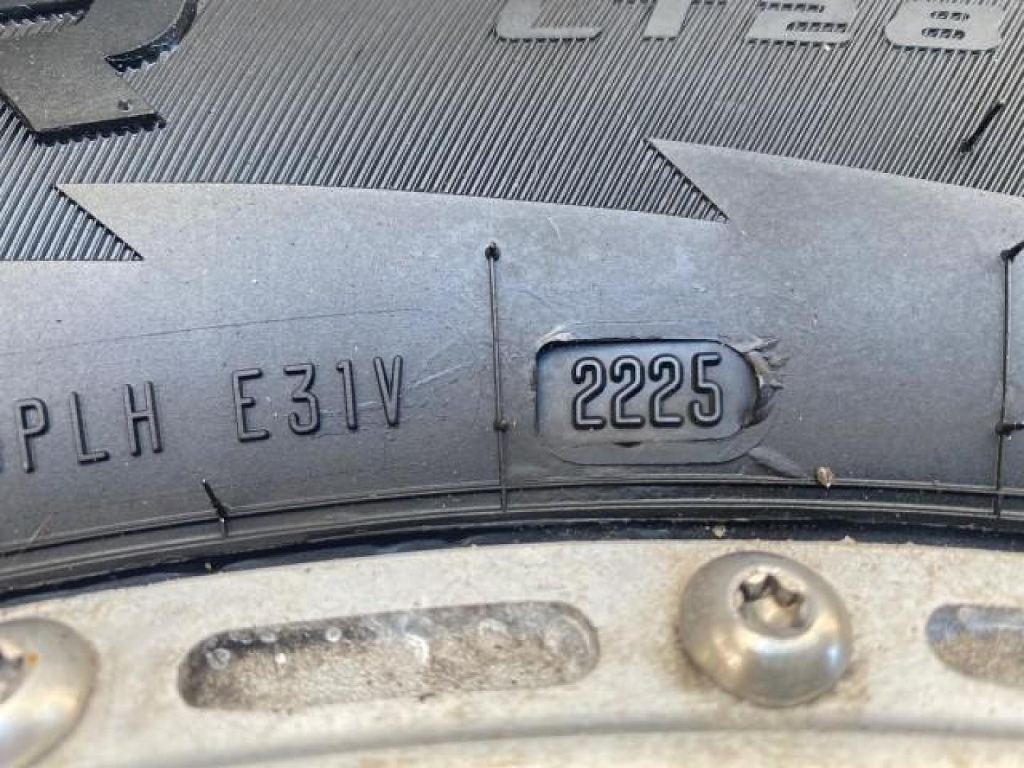 2006 Black /Flint Ford F-150 STX 4 DOOR LOW MILES 92,223 (1FTRX12W56N) with an 4.6L EFI V8 Engine engine, Automatic transmission, located at 4701 North Dixie Hwy, Pompano Beach, FL, 33064, (954) 422-2889, 26.240938, -80.123474 - OUR WEBPAGE FLORIDACARS1.COM HAS OVER 100 PHOTOS AND FREE CARFAX LINK 2006 FORD F-150 XL STX 4 DOOR EXTRA CAB ICE COLD AIR VIN: 1FTRX12W56NA41794 1 F T R X 1 2 W 5 6 N A 4 1 7 9 4 4 DOOR EXTENDED CAB PICKUP 4.6L V8 F GASOLINE 19 MPG REAR WHEEL DRIVE Features ABS Brakes Air Conditioning Alloy Wheels - Photo#88
