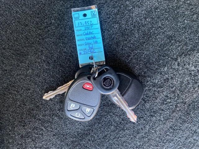 2007 Red E /Ebony/Ebony Cadillac Escalade EXT LOW MILES 13,852 1 OWNER 4WD (3GYFK62857G) with an 6.2L Vortec 1000 VVT V8 SFI Engine engine, Automatic transmission, located at 4701 North Dixie Hwy, Pompano Beach, FL, 33064, (954) 422-2889, 26.240938, -80.123474 - OUR WEBPAGE FLORIDACARS1.COM HAS OVER 100 PHOTOS AND FREE CARFAX LINK 2007 CADILLAC ESCALADE EXT VIN: 3GYFK62857G251462 3 G Y F K 6 2 8 5 7 G 2 5 1 4 6 2 SPORT PICKUP 6.2L V8 F GASOLINE 19 MPG ALL WHEEL DRIVE Features 20 Inch Plus Wheels 4WD/AWD A/C Seat(s) ABS Brakes Air Conditioning Alloy Wheels A - Photo#23