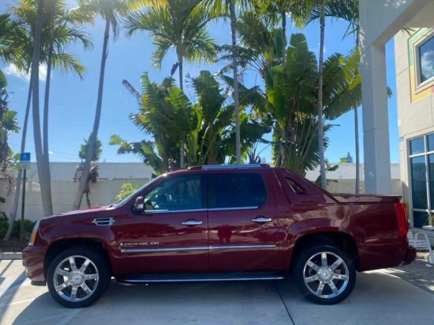 2007 Red E /Ebony/Ebony Cadillac Escalade EXT LOW MILES 15,019 1 OWNER 4WD (3GYFK62857G) with an 6.2L Vortec 1000 VVT V8 SFI Engine engine, Automatic transmission, located at 4701 North Dixie Hwy, Pompano Beach, FL, 33064, (954) 422-2889, 26.240938, -80.123474 - OUR WEBPAGE FLORIDACARS1.COM HAS OVER 100 PHOTOS AND FREE CARFAX LINK 2007 CADILLAC ESCALADE EXT VIN: 3GYFK62857G251462 3 G Y F K 6 2 8 5 7 G 2 5 1 4 6 2 SPORT PICKUP 6.2L V8 F GASOLINE 19 MPG ALL WHEEL DRIVE Features 20 Inch Plus Wheels 4WD/AWD A/C Seat(s) ABS Brakes Air Conditioning Alloy Wheels A - Photo#32