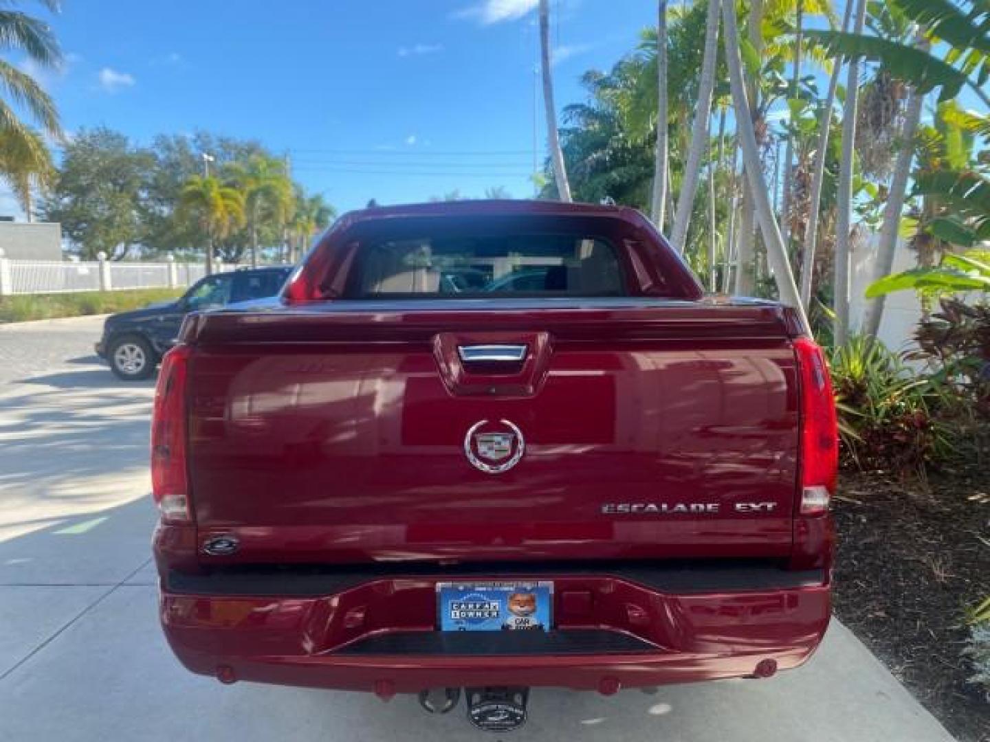 2007 Red E /Ebony/Ebony Cadillac Escalade EXT LOW MILES 15,019 1 OWNER 4WD (3GYFK62857G) with an 6.2L Vortec 1000 VVT V8 SFI Engine engine, Automatic transmission, located at 4701 North Dixie Hwy, Pompano Beach, FL, 33064, (954) 422-2889, 26.240938, -80.123474 - OUR WEBPAGE FLORIDACARS1.COM HAS OVER 100 PHOTOS AND FREE CARFAX LINK 2007 CADILLAC ESCALADE EXT VIN: 3GYFK62857G251462 3 G Y F K 6 2 8 5 7 G 2 5 1 4 6 2 SPORT PICKUP 6.2L V8 F GASOLINE 19 MPG ALL WHEEL DRIVE Features 20 Inch Plus Wheels 4WD/AWD A/C Seat(s) ABS Brakes Air Conditioning Alloy Wheels A - Photo#36