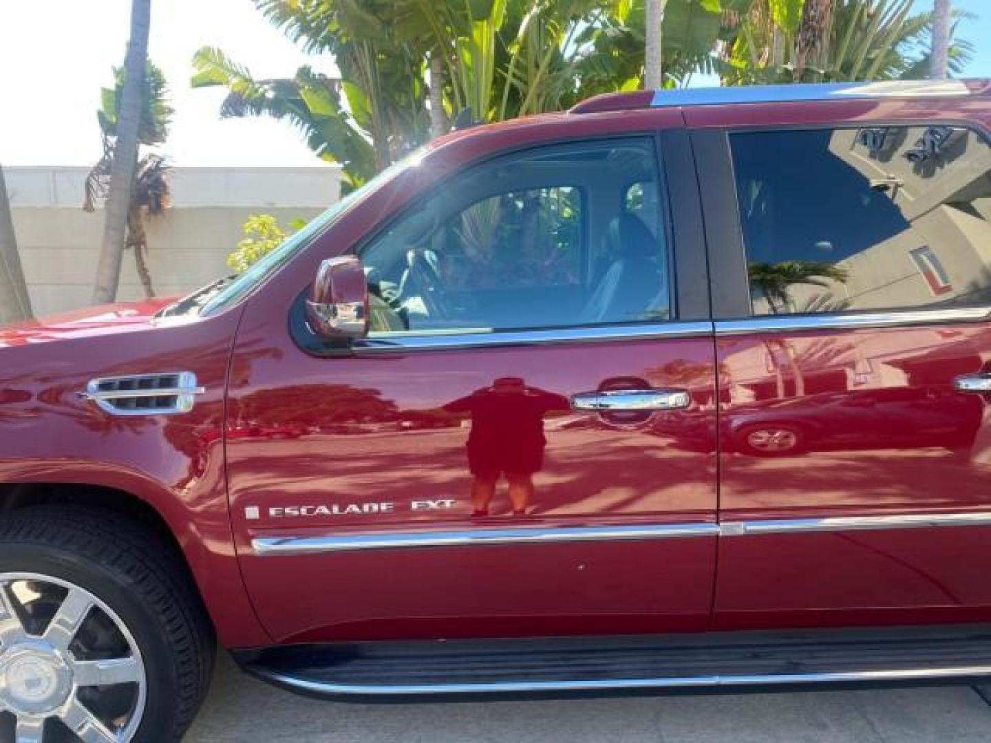 2007 Red E /Ebony/Ebony Cadillac Escalade EXT LOW MILES 15,019 1 OWNER 4WD (3GYFK62857G) with an 6.2L Vortec 1000 VVT V8 SFI Engine engine, Automatic transmission, located at 4701 North Dixie Hwy, Pompano Beach, FL, 33064, (954) 422-2889, 26.240938, -80.123474 - OUR WEBPAGE FLORIDACARS1.COM HAS OVER 100 PHOTOS AND FREE CARFAX LINK 2007 CADILLAC ESCALADE EXT VIN: 3GYFK62857G251462 3 G Y F K 6 2 8 5 7 G 2 5 1 4 6 2 SPORT PICKUP 6.2L V8 F GASOLINE 19 MPG ALL WHEEL DRIVE Features 20 Inch Plus Wheels 4WD/AWD A/C Seat(s) ABS Brakes Air Conditioning Alloy Wheels A - Photo#37