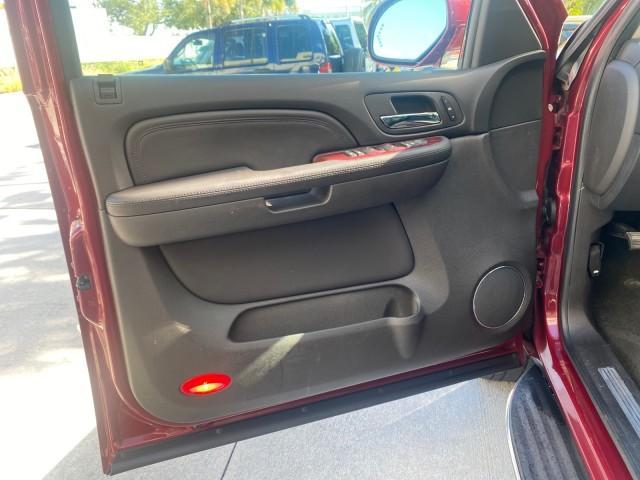 2007 Red E /Ebony/Ebony Cadillac Escalade EXT LOW MILES 13,852 1 OWNER 4WD (3GYFK62857G) with an 6.2L Vortec 1000 VVT V8 SFI Engine engine, Automatic transmission, located at 4701 North Dixie Hwy, Pompano Beach, FL, 33064, (954) 422-2889, 26.240938, -80.123474 - OUR WEBPAGE FLORIDACARS1.COM HAS OVER 100 PHOTOS AND FREE CARFAX LINK 2007 CADILLAC ESCALADE EXT VIN: 3GYFK62857G251462 3 G Y F K 6 2 8 5 7 G 2 5 1 4 6 2 SPORT PICKUP 6.2L V8 F GASOLINE 19 MPG ALL WHEEL DRIVE Features 20 Inch Plus Wheels 4WD/AWD A/C Seat(s) ABS Brakes Air Conditioning Alloy Wheels A - Photo#44