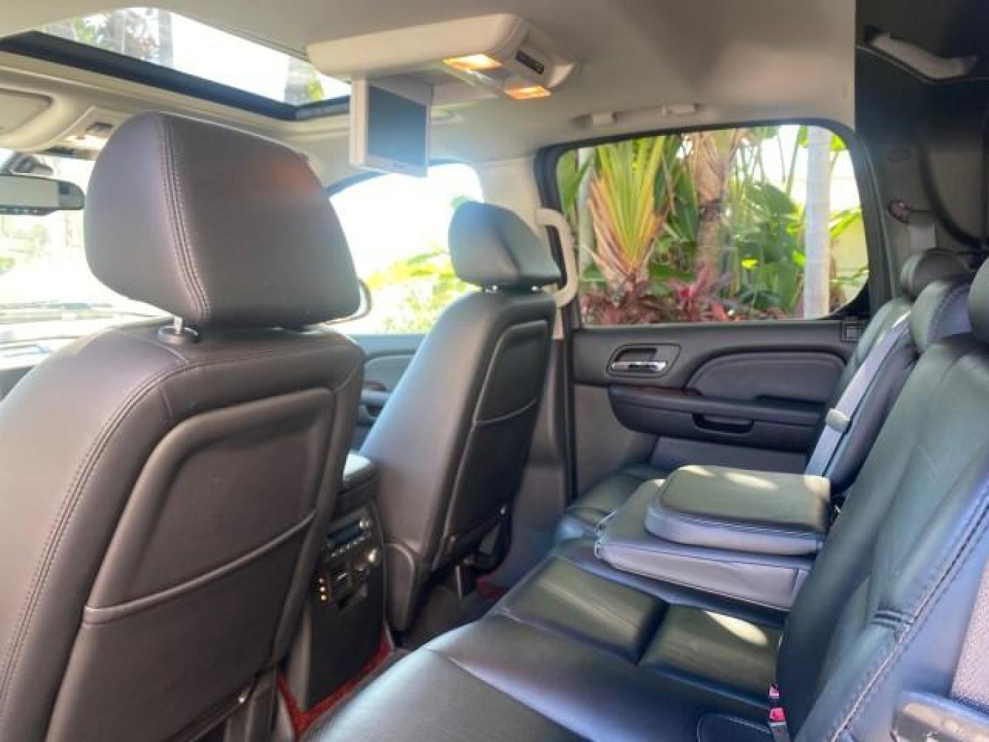 2007 Red E /Ebony/Ebony Cadillac Escalade EXT LOW MILES 15,019 1 OWNER 4WD (3GYFK62857G) with an 6.2L Vortec 1000 VVT V8 SFI Engine engine, Automatic transmission, located at 4701 North Dixie Hwy, Pompano Beach, FL, 33064, (954) 422-2889, 26.240938, -80.123474 - OUR WEBPAGE FLORIDACARS1.COM HAS OVER 100 PHOTOS AND FREE CARFAX LINK 2007 CADILLAC ESCALADE EXT VIN: 3GYFK62857G251462 3 G Y F K 6 2 8 5 7 G 2 5 1 4 6 2 SPORT PICKUP 6.2L V8 F GASOLINE 19 MPG ALL WHEEL DRIVE Features 20 Inch Plus Wheels 4WD/AWD A/C Seat(s) ABS Brakes Air Conditioning Alloy Wheels A - Photo#47