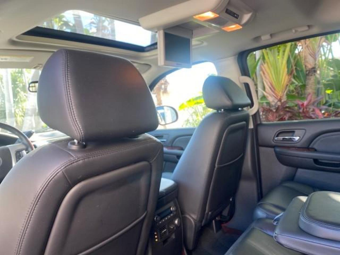 2007 Red E /Ebony/Ebony Cadillac Escalade EXT LOW MILES 15,019 1 OWNER 4WD (3GYFK62857G) with an 6.2L Vortec 1000 VVT V8 SFI Engine engine, Automatic transmission, located at 4701 North Dixie Hwy, Pompano Beach, FL, 33064, (954) 422-2889, 26.240938, -80.123474 - OUR WEBPAGE FLORIDACARS1.COM HAS OVER 100 PHOTOS AND FREE CARFAX LINK 2007 CADILLAC ESCALADE EXT VIN: 3GYFK62857G251462 3 G Y F K 6 2 8 5 7 G 2 5 1 4 6 2 SPORT PICKUP 6.2L V8 F GASOLINE 19 MPG ALL WHEEL DRIVE Features 20 Inch Plus Wheels 4WD/AWD A/C Seat(s) ABS Brakes Air Conditioning Alloy Wheels A - Photo#49