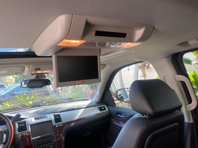 2007 Red E /Ebony/Ebony Cadillac Escalade EXT LOW MILES 13,852 1 OWNER 4WD (3GYFK62857G) with an 6.2L Vortec 1000 VVT V8 SFI Engine engine, Automatic transmission, located at 4701 North Dixie Hwy, Pompano Beach, FL, 33064, (954) 422-2889, 26.240938, -80.123474 - OUR WEBPAGE FLORIDACARS1.COM HAS OVER 100 PHOTOS AND FREE CARFAX LINK 2007 CADILLAC ESCALADE EXT VIN: 3GYFK62857G251462 3 G Y F K 6 2 8 5 7 G 2 5 1 4 6 2 SPORT PICKUP 6.2L V8 F GASOLINE 19 MPG ALL WHEEL DRIVE Features 20 Inch Plus Wheels 4WD/AWD A/C Seat(s) ABS Brakes Air Conditioning Alloy Wheels A - Photo#51