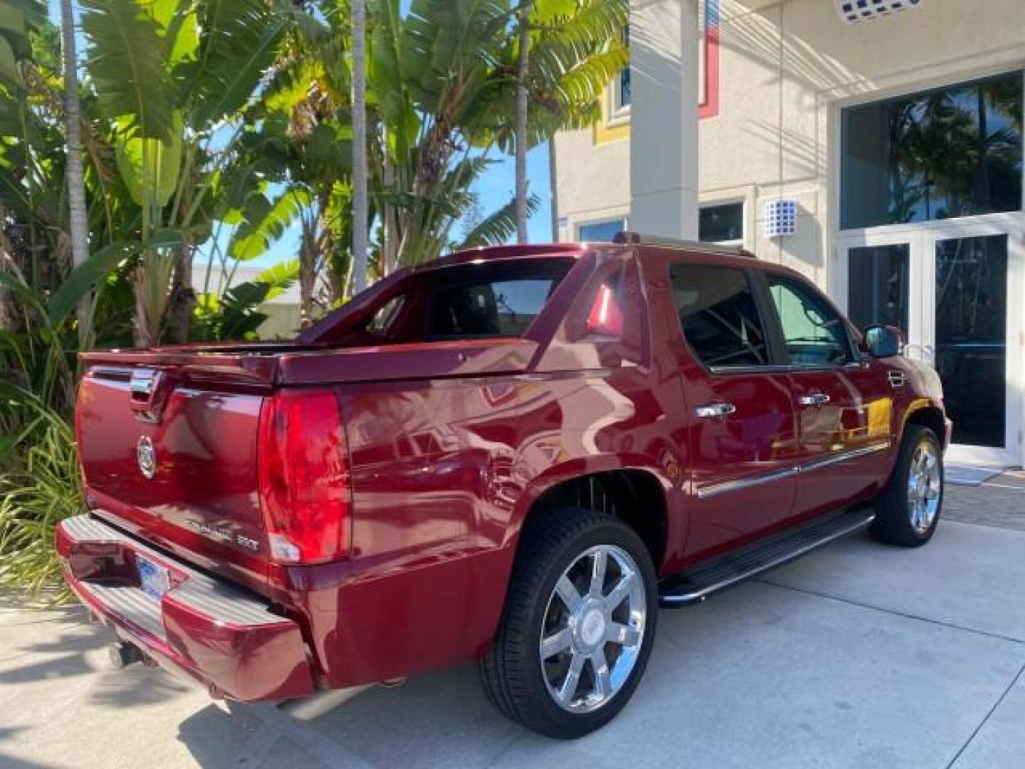 2007 Red E /Ebony/Ebony Cadillac Escalade EXT LOW MILES 15,019 1 OWNER 4WD (3GYFK62857G) with an 6.2L Vortec 1000 VVT V8 SFI Engine engine, Automatic transmission, located at 4701 North Dixie Hwy, Pompano Beach, FL, 33064, (954) 422-2889, 26.240938, -80.123474 - OUR WEBPAGE FLORIDACARS1.COM HAS OVER 100 PHOTOS AND FREE CARFAX LINK 2007 CADILLAC ESCALADE EXT VIN: 3GYFK62857G251462 3 G Y F K 6 2 8 5 7 G 2 5 1 4 6 2 SPORT PICKUP 6.2L V8 F GASOLINE 19 MPG ALL WHEEL DRIVE Features 20 Inch Plus Wheels 4WD/AWD A/C Seat(s) ABS Brakes Air Conditioning Alloy Wheels A - Photo#80