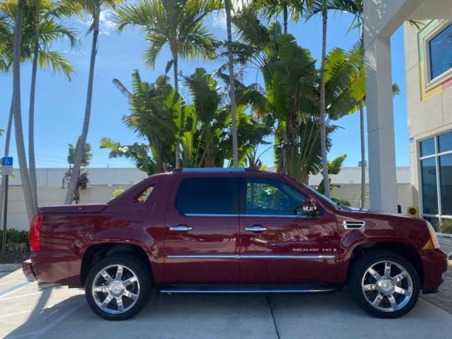 2007 Red E /Ebony/Ebony Cadillac Escalade EXT LOW MILES 15,019 1 OWNER 4WD (3GYFK62857G) with an 6.2L Vortec 1000 VVT V8 SFI Engine engine, Automatic transmission, located at 4701 North Dixie Hwy, Pompano Beach, FL, 33064, (954) 422-2889, 26.240938, -80.123474 - OUR WEBPAGE FLORIDACARS1.COM HAS OVER 100 PHOTOS AND FREE CARFAX LINK 2007 CADILLAC ESCALADE EXT VIN: 3GYFK62857G251462 3 G Y F K 6 2 8 5 7 G 2 5 1 4 6 2 SPORT PICKUP 6.2L V8 F GASOLINE 19 MPG ALL WHEEL DRIVE Features 20 Inch Plus Wheels 4WD/AWD A/C Seat(s) ABS Brakes Air Conditioning Alloy Wheels A - Photo#82