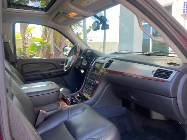 2007 Red E /Ebony/Ebony Cadillac Escalade EXT LOW MILES 13,852 1 OWNER 4WD (3GYFK62857G) with an 6.2L Vortec 1000 VVT V8 SFI Engine engine, Automatic transmission, located at 4701 North Dixie Hwy, Pompano Beach, FL, 33064, (954) 422-2889, 26.240938, -80.123474 - OUR WEBPAGE FLORIDACARS1.COM HAS OVER 100 PHOTOS AND FREE CARFAX LINK 2007 CADILLAC ESCALADE EXT VIN: 3GYFK62857G251462 3 G Y F K 6 2 8 5 7 G 2 5 1 4 6 2 SPORT PICKUP 6.2L V8 F GASOLINE 19 MPG ALL WHEEL DRIVE Features 20 Inch Plus Wheels 4WD/AWD A/C Seat(s) ABS Brakes Air Conditioning Alloy Wheels A - Photo#99