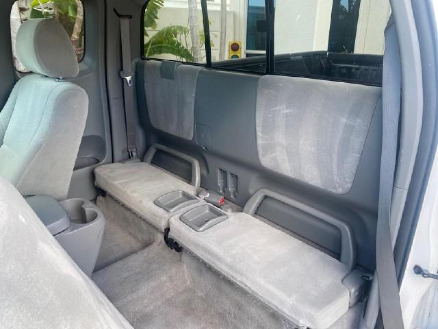 2005 Super White /Graphite Toyota Tacoma LOW MILES 58,735 X CAB (5TETX22N55Z) with an 2.7L DOHC EFI 16-Valve I4 VVT-i Engine engine, Automatic transmission, located at 4701 North Dixie Hwy, Pompano Beach, FL, 33064, (954) 422-2889, 26.240938, -80.123474 - OUR WEBPAGE FLORIDACARS1.COM HAS OVER 100 PHOTOS AND FREE CARFAX LINK 2005 TOYOTA TACOMA VIN: 5TETX22N55Z028901 5 T E T X 2 2 N 5 5 Z 0 2 8 9 0 1 CLUB CAB PICKUP 2.7L I4 F DOHC 16V GASOLINE 26 MPG REAR WHEEL DRIVE Features ABS Brakes AM/FM Stereo Automatic Transmission CD Audio Cloth Seats Cruise Co- Photo#75