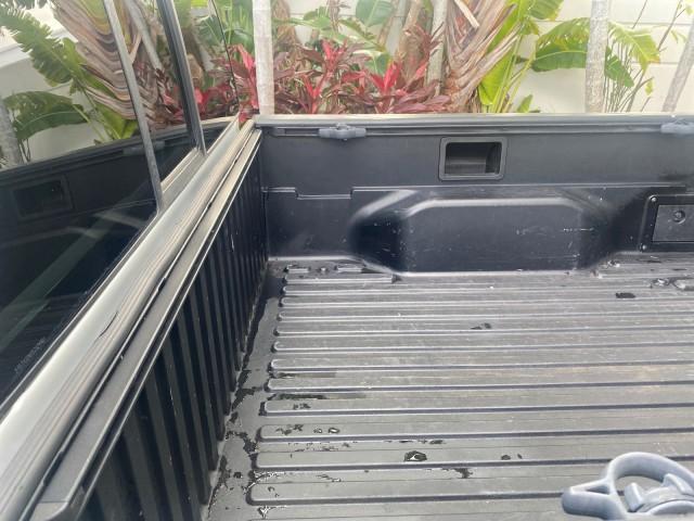 2005 Super White /Graphite Toyota Tacoma LOW MILES 58,735 X CAB (5TETX22N55Z) with an 2.7L DOHC EFI 16-Valve I4 VVT-i Engine engine, Automatic transmission, located at 4701 North Dixie Hwy, Pompano Beach, FL, 33064, (954) 422-2889, 26.240938, -80.123474 - OUR WEBPAGE FLORIDACARS1.COM HAS OVER 100 PHOTOS AND FREE CARFAX LINK 2005 TOYOTA TACOMA VIN: 5TETX22N55Z028901 5 T E T X 2 2 N 5 5 Z 0 2 8 9 0 1 CLUB CAB PICKUP 2.7L I4 F DOHC 16V GASOLINE 26 MPG REAR WHEEL DRIVE Features ABS Brakes AM/FM Stereo Automatic Transmission CD Audio Cloth Seats Cruise Co - Photo#81