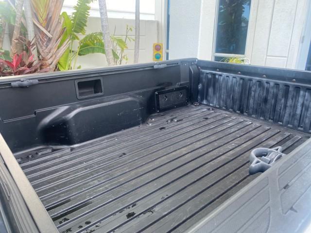 2005 Super White /Graphite Toyota Tacoma LOW MILES 58,735 X CAB (5TETX22N55Z) with an 2.7L DOHC EFI 16-Valve I4 VVT-i Engine engine, Automatic transmission, located at 4701 North Dixie Hwy, Pompano Beach, FL, 33064, (954) 422-2889, 26.240938, -80.123474 - OUR WEBPAGE FLORIDACARS1.COM HAS OVER 100 PHOTOS AND FREE CARFAX LINK 2005 TOYOTA TACOMA VIN: 5TETX22N55Z028901 5 T E T X 2 2 N 5 5 Z 0 2 8 9 0 1 CLUB CAB PICKUP 2.7L I4 F DOHC 16V GASOLINE 26 MPG REAR WHEEL DRIVE Features ABS Brakes AM/FM Stereo Automatic Transmission CD Audio Cloth Seats Cruise Co - Photo#83