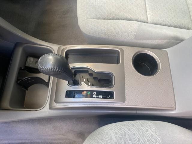 2005 Super White /Graphite Toyota Tacoma LOW MILES 58,735 X CAB (5TETX22N55Z) with an 2.7L DOHC EFI 16-Valve I4 VVT-i Engine engine, Automatic transmission, located at 4701 North Dixie Hwy, Pompano Beach, FL, 33064, (954) 422-2889, 26.240938, -80.123474 - OUR WEBPAGE FLORIDACARS1.COM HAS OVER 100 PHOTOS AND FREE CARFAX LINK 2005 TOYOTA TACOMA VIN: 5TETX22N55Z028901 5 T E T X 2 2 N 5 5 Z 0 2 8 9 0 1 CLUB CAB PICKUP 2.7L I4 F DOHC 16V GASOLINE 26 MPG REAR WHEEL DRIVE Features ABS Brakes AM/FM Stereo Automatic Transmission CD Audio Cloth Seats Cruise Co - Photo#61