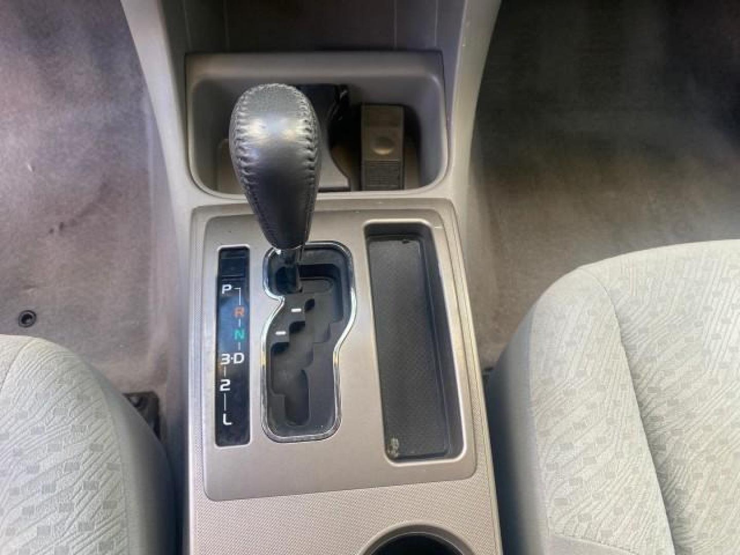 2005 Super White /Graphite Toyota Tacoma LOW MILES 58,735 X CAB (5TETX22N55Z) with an 2.7L DOHC EFI 16-Valve I4 VVT-i Engine engine, Automatic transmission, located at 4701 North Dixie Hwy, Pompano Beach, FL, 33064, (954) 422-2889, 26.240938, -80.123474 - OUR WEBPAGE FLORIDACARS1.COM HAS OVER 100 PHOTOS AND FREE CARFAX LINK 2005 TOYOTA TACOMA VIN: 5TETX22N55Z028901 5 T E T X 2 2 N 5 5 Z 0 2 8 9 0 1 CLUB CAB PICKUP 2.7L I4 F DOHC 16V GASOLINE 26 MPG REAR WHEEL DRIVE Features ABS Brakes AM/FM Stereo Automatic Transmission CD Audio Cloth Seats Cruise Co- Photo#62