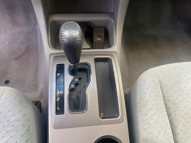 2005 Super White /Graphite Toyota Tacoma LOW MILES 58,735 X CAB (5TETX22N55Z) with an 2.7L DOHC EFI 16-Valve I4 VVT-i Engine engine, Automatic transmission, located at 4701 North Dixie Hwy, Pompano Beach, FL, 33064, (954) 422-2889, 26.240938, -80.123474 - OUR WEBPAGE FLORIDACARS1.COM HAS OVER 100 PHOTOS AND FREE CARFAX LINK 2005 TOYOTA TACOMA VIN: 5TETX22N55Z028901 5 T E T X 2 2 N 5 5 Z 0 2 8 9 0 1 CLUB CAB PICKUP 2.7L I4 F DOHC 16V GASOLINE 26 MPG REAR WHEEL DRIVE Features ABS Brakes AM/FM Stereo Automatic Transmission CD Audio Cloth Seats Cruise Co - Photo#62