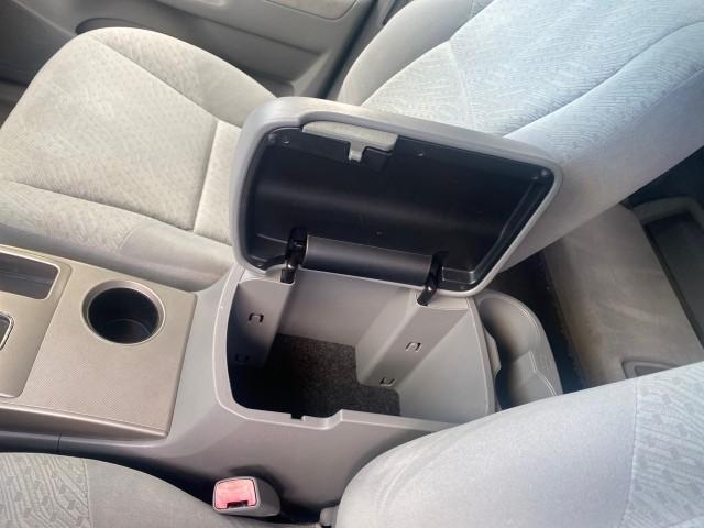 2005 Super White /Graphite Toyota Tacoma LOW MILES 58,735 X CAB (5TETX22N55Z) with an 2.7L DOHC EFI 16-Valve I4 VVT-i Engine engine, Automatic transmission, located at 4701 North Dixie Hwy, Pompano Beach, FL, 33064, (954) 422-2889, 26.240938, -80.123474 - OUR WEBPAGE FLORIDACARS1.COM HAS OVER 100 PHOTOS AND FREE CARFAX LINK 2005 TOYOTA TACOMA VIN: 5TETX22N55Z028901 5 T E T X 2 2 N 5 5 Z 0 2 8 9 0 1 CLUB CAB PICKUP 2.7L I4 F DOHC 16V GASOLINE 26 MPG REAR WHEEL DRIVE Features ABS Brakes AM/FM Stereo Automatic Transmission CD Audio Cloth Seats Cruise Co - Photo#71