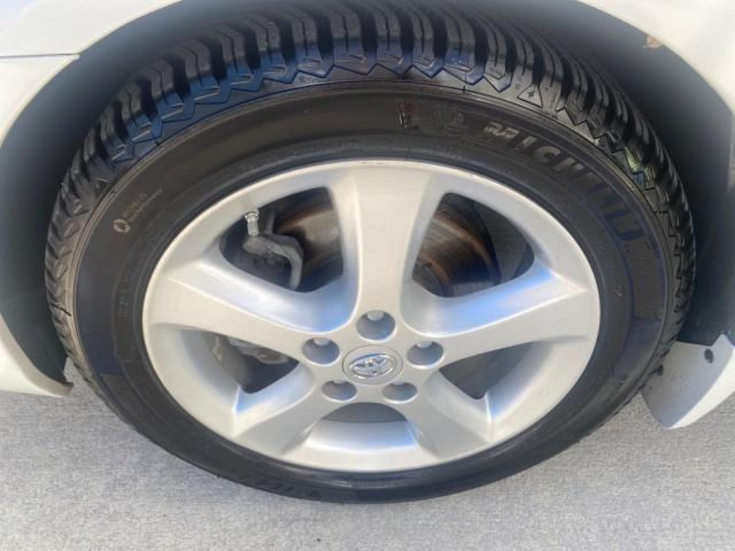 2007 Blizzard Pearl /Ivory Toyota Camry Solara SLE LOW MILES 59,911 SOFT TOP (4T1FA38P07U) with an 3.3L DOHC SMPI VVT-i 24-Valve V6 Engine engine, Automatic transmission, located at 4701 North Dixie Hwy, Pompano Beach, FL, 33064, (954) 422-2889, 26.240938, -80.123474 - OUR WEBPAGE FLORIDACARS1.COM HAS OVER 100 PHOTOS AND FREE CARFAX LINK 2007 TOYOTA CAMRY SOLARA SLE V6 VIN: 4T1FA38P07U119420 4 T 1 F A 3 8 P 0 7 U 1 1 9 4 2 0 CONVERTIBLE 3.3L V6 F DOHC 24V GASOLINE 29 MPG FRONT WHEEL DRIVE Features ABS Brakes Air Conditioning Alloy Wheels AM/FM Stereo Automatic Tra - Photo#19