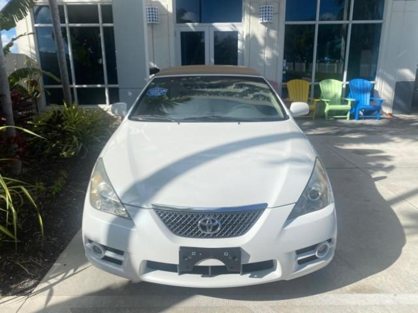 2007 Blizzard Pearl /Ivory Toyota Camry Solara SLE LOW MILES 59,911 SOFT TOP (4T1FA38P07U) with an 3.3L DOHC SMPI VVT-i 24-Valve V6 Engine engine, Automatic transmission, located at 4701 North Dixie Hwy, Pompano Beach, FL, 33064, (954) 422-2889, 26.240938, -80.123474 - OUR WEBPAGE FLORIDACARS1.COM HAS OVER 100 PHOTOS AND FREE CARFAX LINK 2007 TOYOTA CAMRY SOLARA SLE V6 VIN: 4T1FA38P07U119420 4 T 1 F A 3 8 P 0 7 U 1 1 9 4 2 0 CONVERTIBLE 3.3L V6 F DOHC 24V GASOLINE 29 MPG FRONT WHEEL DRIVE Features ABS Brakes Air Conditioning Alloy Wheels AM/FM Stereo Automatic Tra - Photo#28