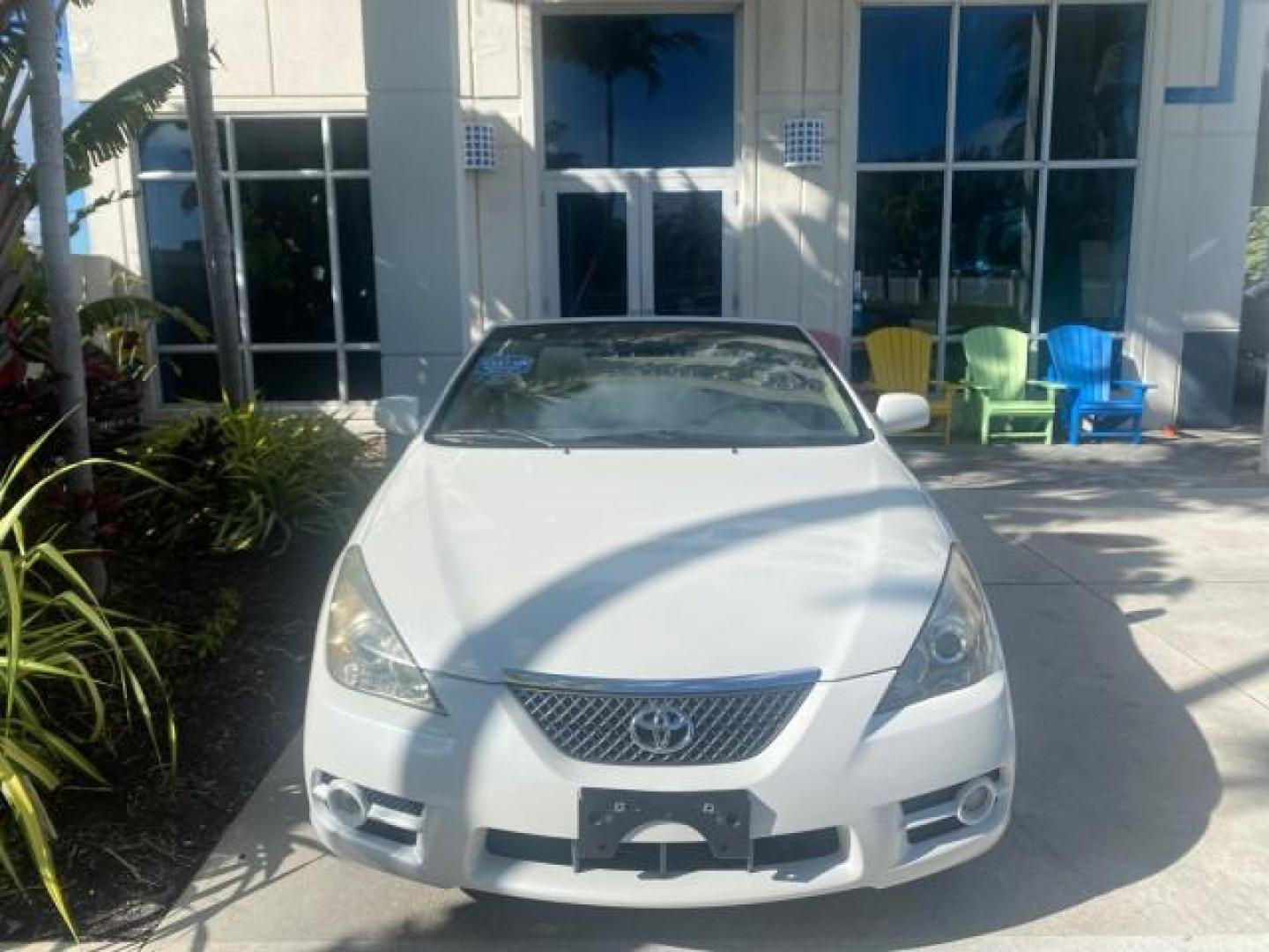 2007 Blizzard Pearl /Ivory Toyota Camry Solara SLE LOW MILES 59,911 SOFT TOP (4T1FA38P07U) with an 3.3L DOHC SMPI VVT-i 24-Valve V6 Engine engine, Automatic transmission, located at 4701 North Dixie Hwy, Pompano Beach, FL, 33064, (954) 422-2889, 26.240938, -80.123474 - OUR WEBPAGE FLORIDACARS1.COM HAS OVER 100 PHOTOS AND FREE CARFAX LINK 2007 TOYOTA CAMRY SOLARA SLE V6 VIN: 4T1FA38P07U119420 4 T 1 F A 3 8 P 0 7 U 1 1 9 4 2 0 CONVERTIBLE 3.3L V6 F DOHC 24V GASOLINE 29 MPG FRONT WHEEL DRIVE Features ABS Brakes Air Conditioning Alloy Wheels AM/FM Stereo Automatic Tra - Photo#29