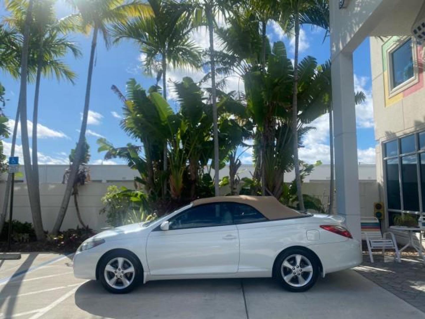 2007 Blizzard Pearl /Ivory Toyota Camry Solara SLE LOW MILES 59,911 SOFT TOP (4T1FA38P07U) with an 3.3L DOHC SMPI VVT-i 24-Valve V6 Engine engine, Automatic transmission, located at 4701 North Dixie Hwy, Pompano Beach, FL, 33064, (954) 422-2889, 26.240938, -80.123474 - OUR WEBPAGE FLORIDACARS1.COM HAS OVER 100 PHOTOS AND FREE CARFAX LINK 2007 TOYOTA CAMRY SOLARA SLE V6 VIN: 4T1FA38P07U119420 4 T 1 F A 3 8 P 0 7 U 1 1 9 4 2 0 CONVERTIBLE 3.3L V6 F DOHC 24V GASOLINE 29 MPG FRONT WHEEL DRIVE Features ABS Brakes Air Conditioning Alloy Wheels AM/FM Stereo Automatic Tra - Photo#34