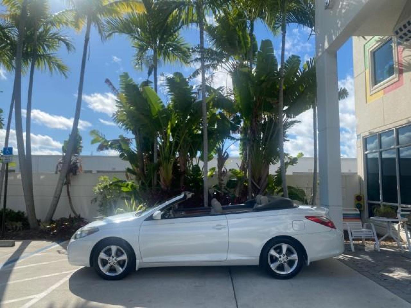2007 Blizzard Pearl /Ivory Toyota Camry Solara SLE LOW MILES 59,911 SOFT TOP (4T1FA38P07U) with an 3.3L DOHC SMPI VVT-i 24-Valve V6 Engine engine, Automatic transmission, located at 4701 North Dixie Hwy, Pompano Beach, FL, 33064, (954) 422-2889, 26.240938, -80.123474 - OUR WEBPAGE FLORIDACARS1.COM HAS OVER 100 PHOTOS AND FREE CARFAX LINK 2007 TOYOTA CAMRY SOLARA SLE V6 VIN: 4T1FA38P07U119420 4 T 1 F A 3 8 P 0 7 U 1 1 9 4 2 0 CONVERTIBLE 3.3L V6 F DOHC 24V GASOLINE 29 MPG FRONT WHEEL DRIVE Features ABS Brakes Air Conditioning Alloy Wheels AM/FM Stereo Automatic Tra - Photo#35